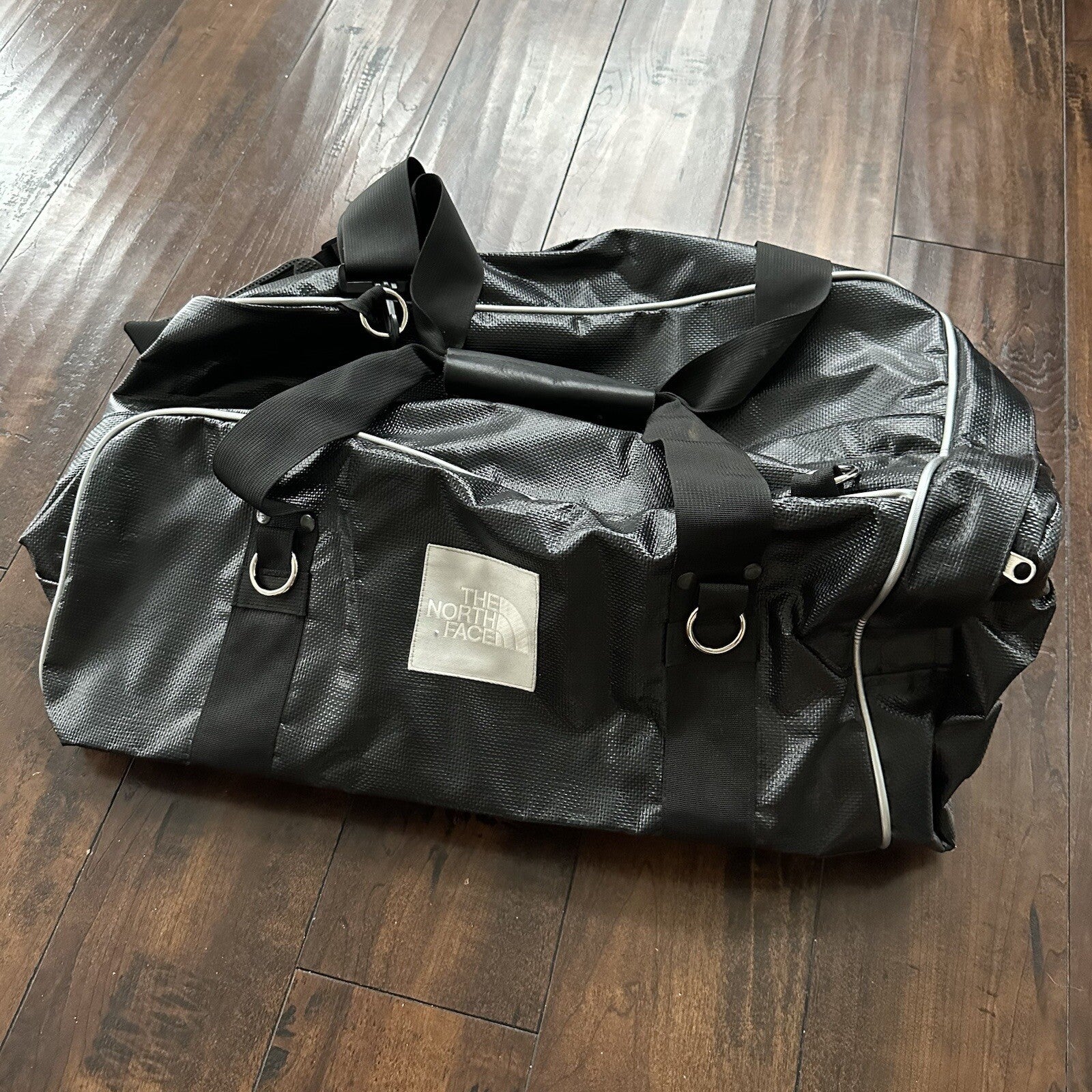 VTG North Face SKI Gear Duffle Gym Bag USA Made Leather Handle Rubber Coated 80s