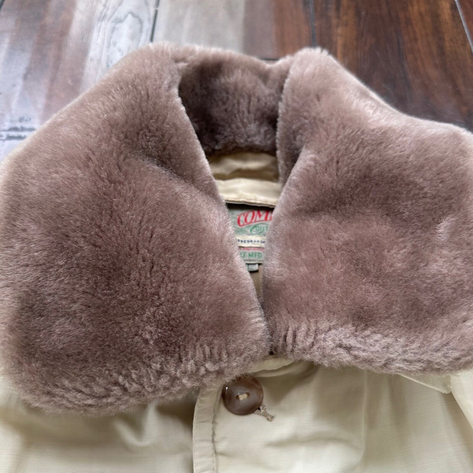 Vintage Comfy Outdoor Garment All Down Jacket Khaki Medium Seattle WWII 50s 40s