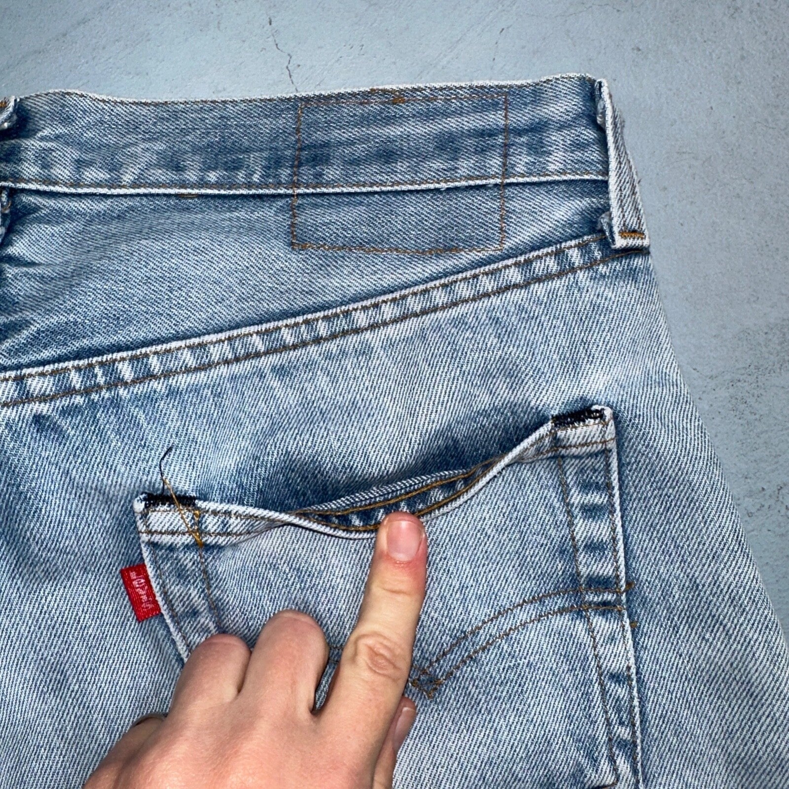 Levis 501 Vintage 80s Redline Selvedge USA XX Jeans Light Wash 524 Act 32x27