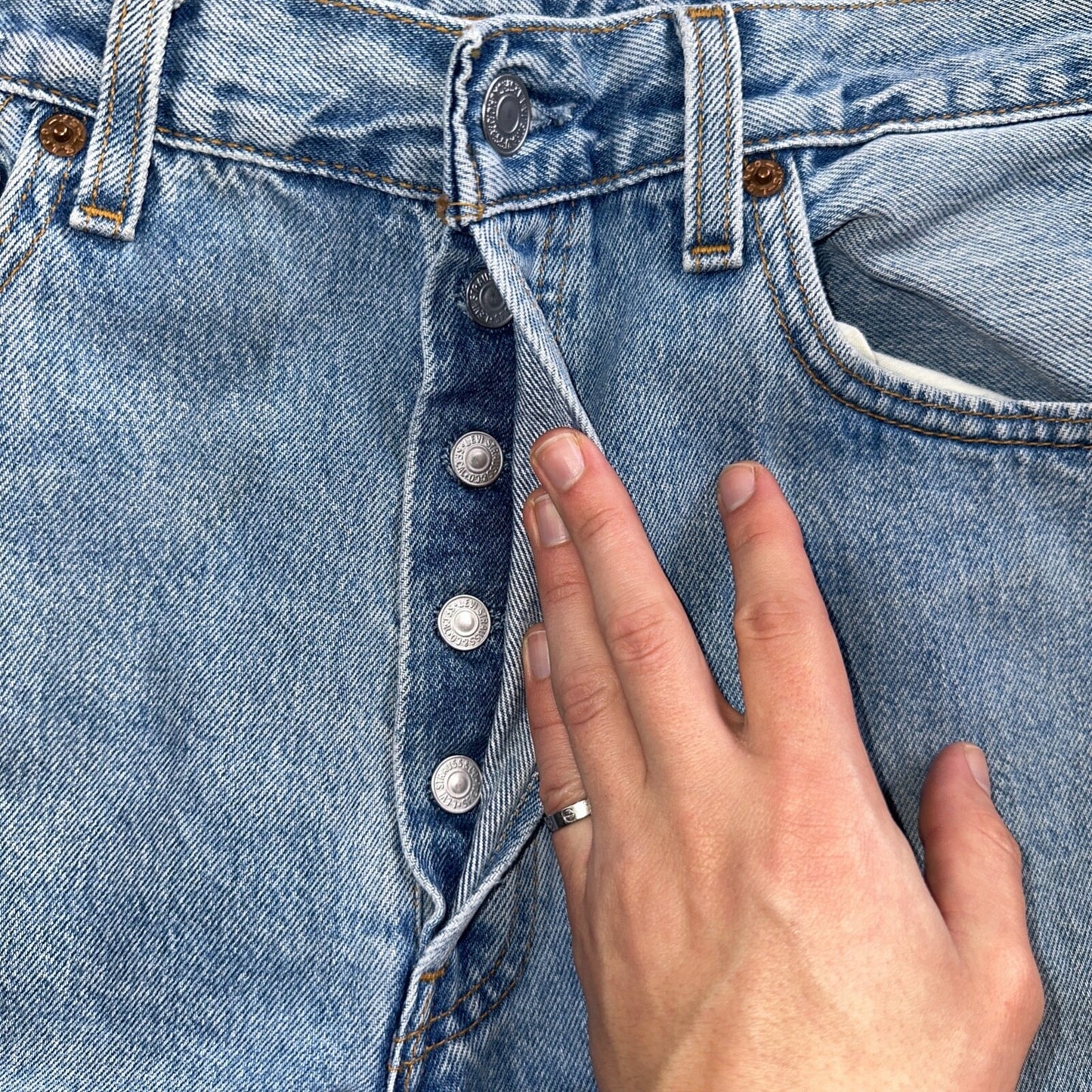 Levis 501 Vintage 90s USA XX Straight Leg Jeans Blue Light Wash 33x34 Act 31x33