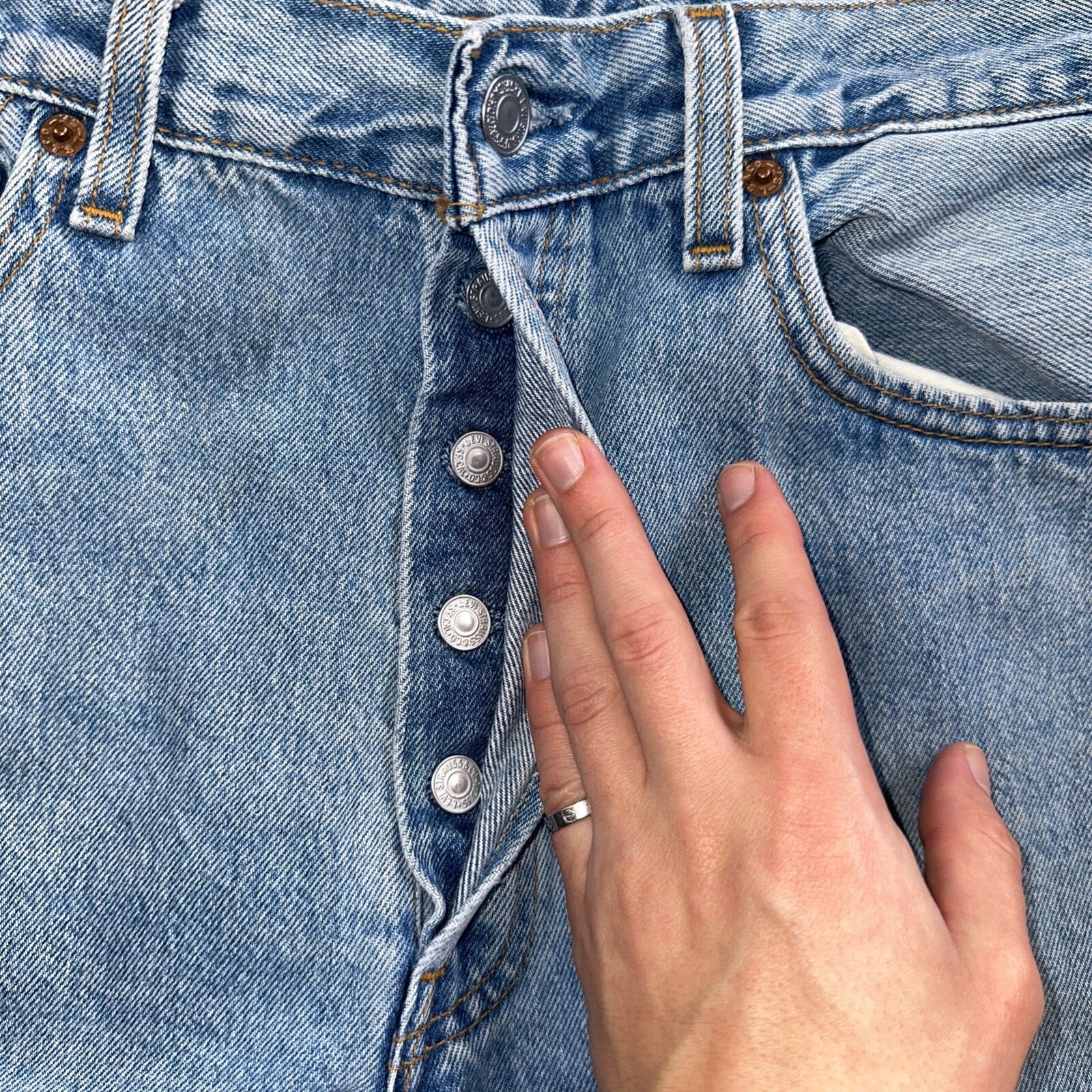 Levis 501 Vintage 90s USA XX Straight Leg Jeans Blue Light Wash 33x34 Act 31x33