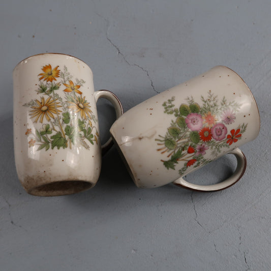 2 Assorted Flower Mugs Japan Vintage Coffee Tea Brown Speckled 4” Cute 80s