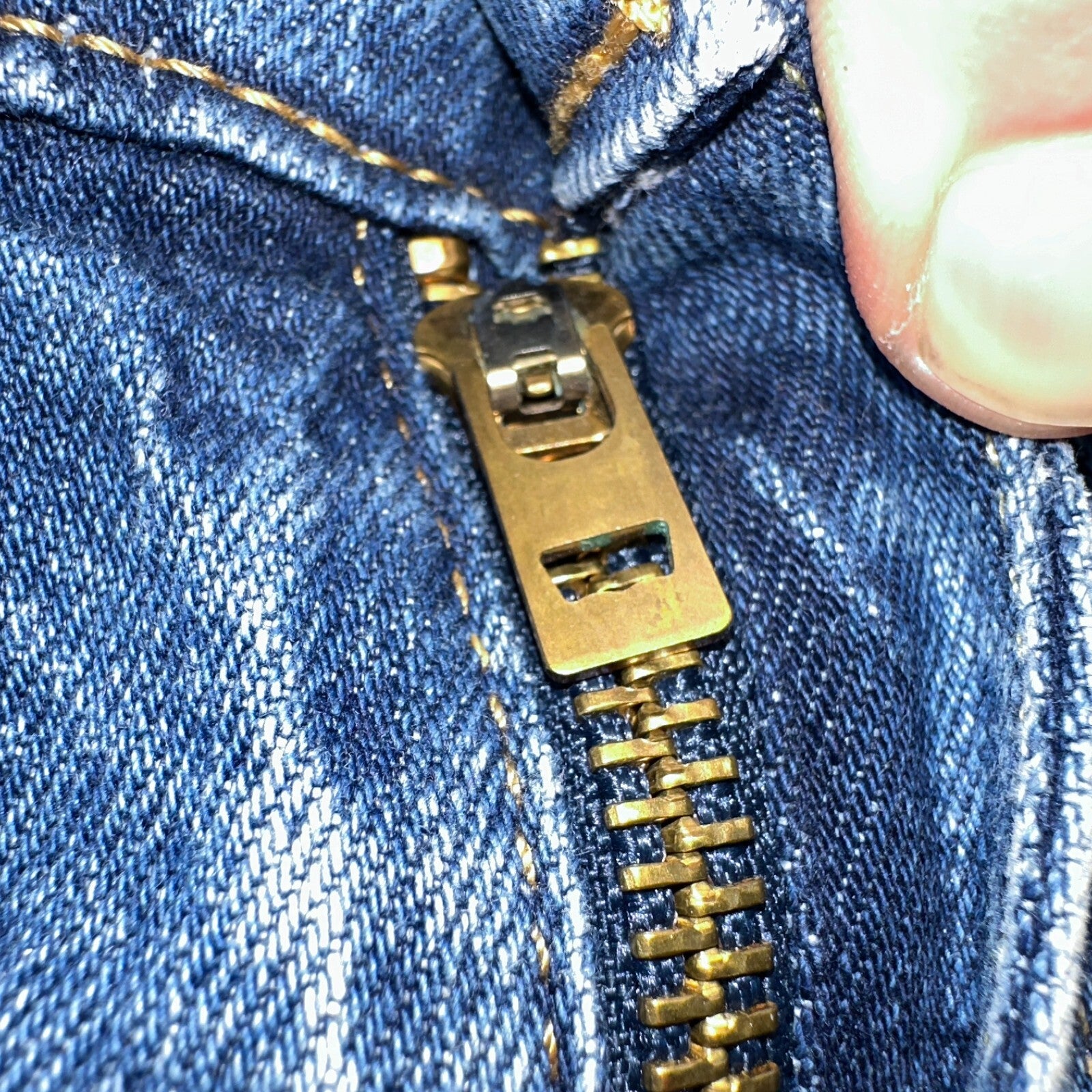 Levis 505 Vintage Y2K Jeans Blue Med Wash Zipper Fly Straight 36x32 Act 36x31