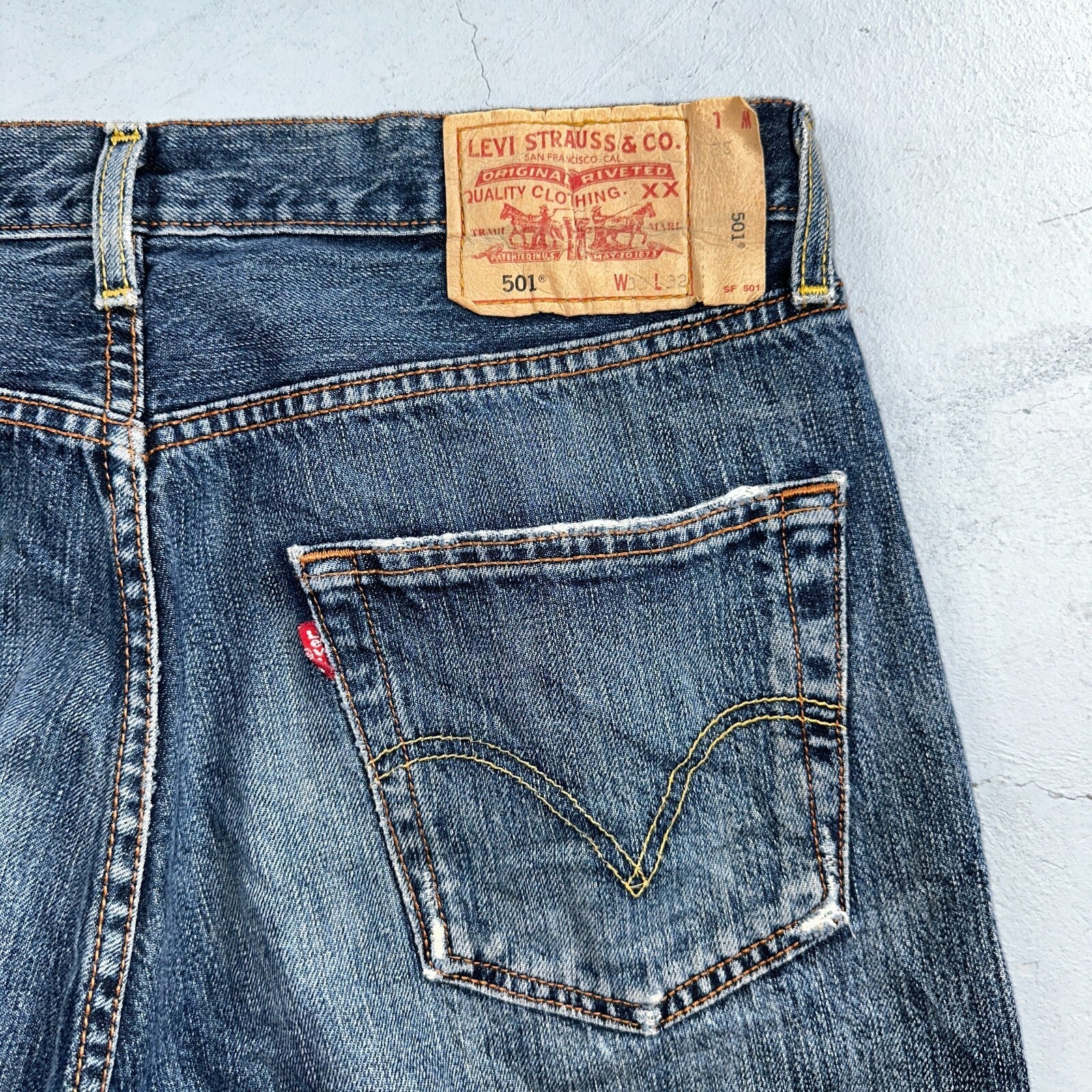 Levis 501 Vintage Y2K XX Straight Leg Jeans Blue Med Wash 33x32 Act 32x31