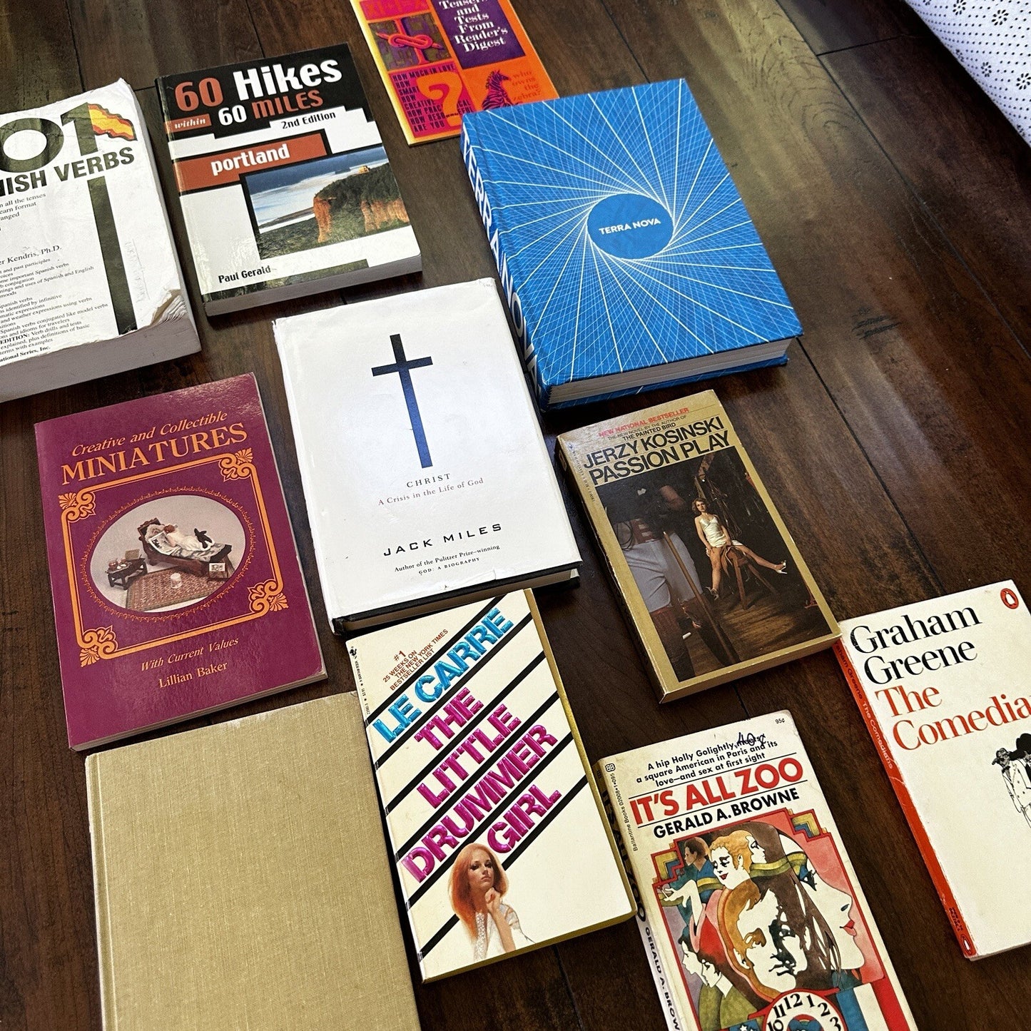 Lot 36 Cool Old Vintage Antique Rare Hardcover Random Books Green Coffee Table