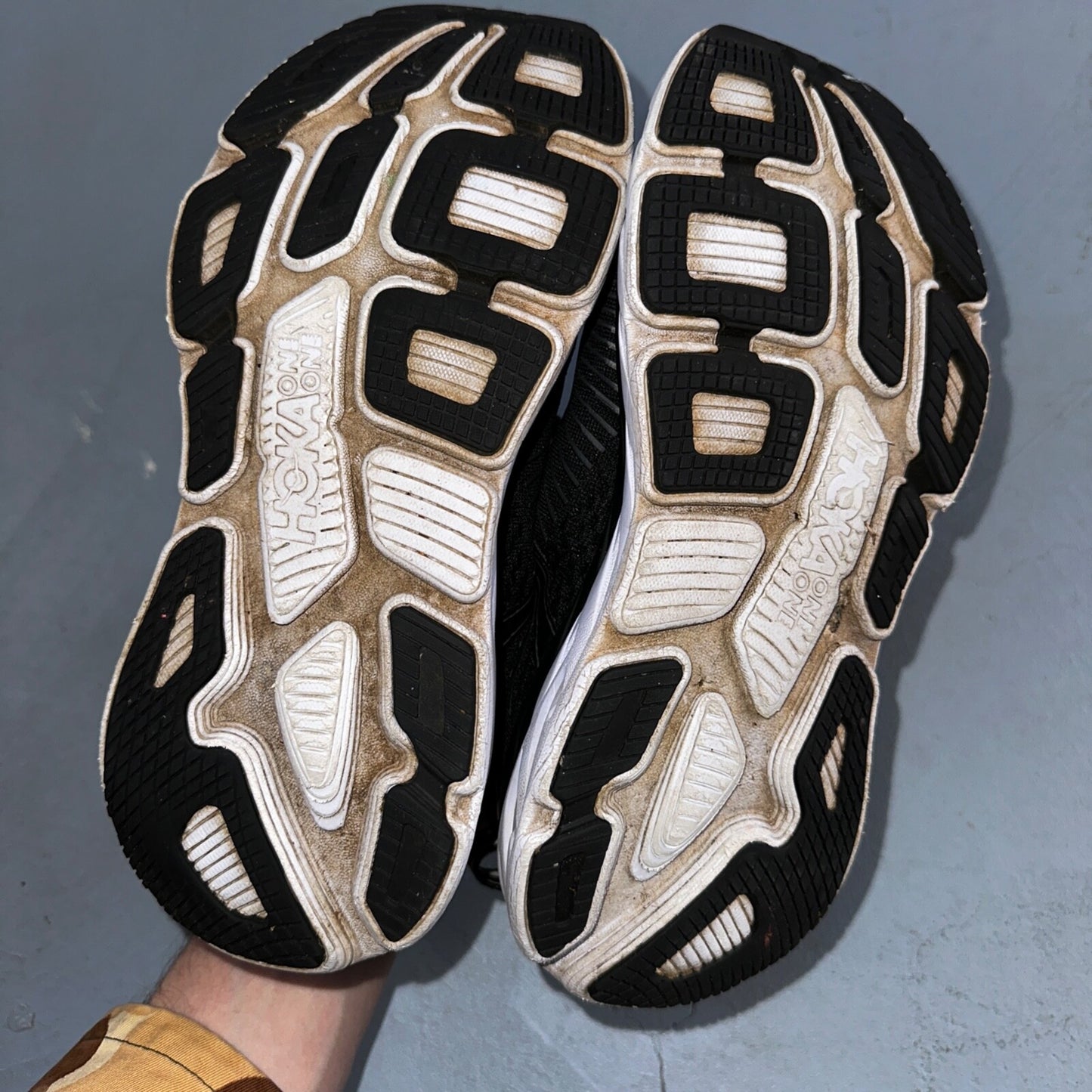 Hoka One One Womens Bondi 7 1110519 BWHT Black Running Shoes Sneakers Size 8