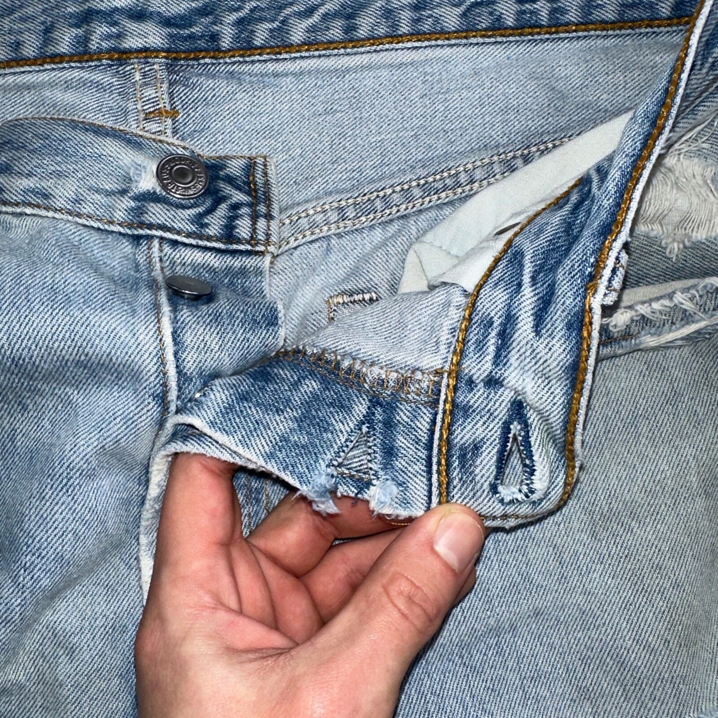 Levis 501 Vintage 90s USA XX Straight Leg Jeans Blue Light Wash 34x34 Act 32x33