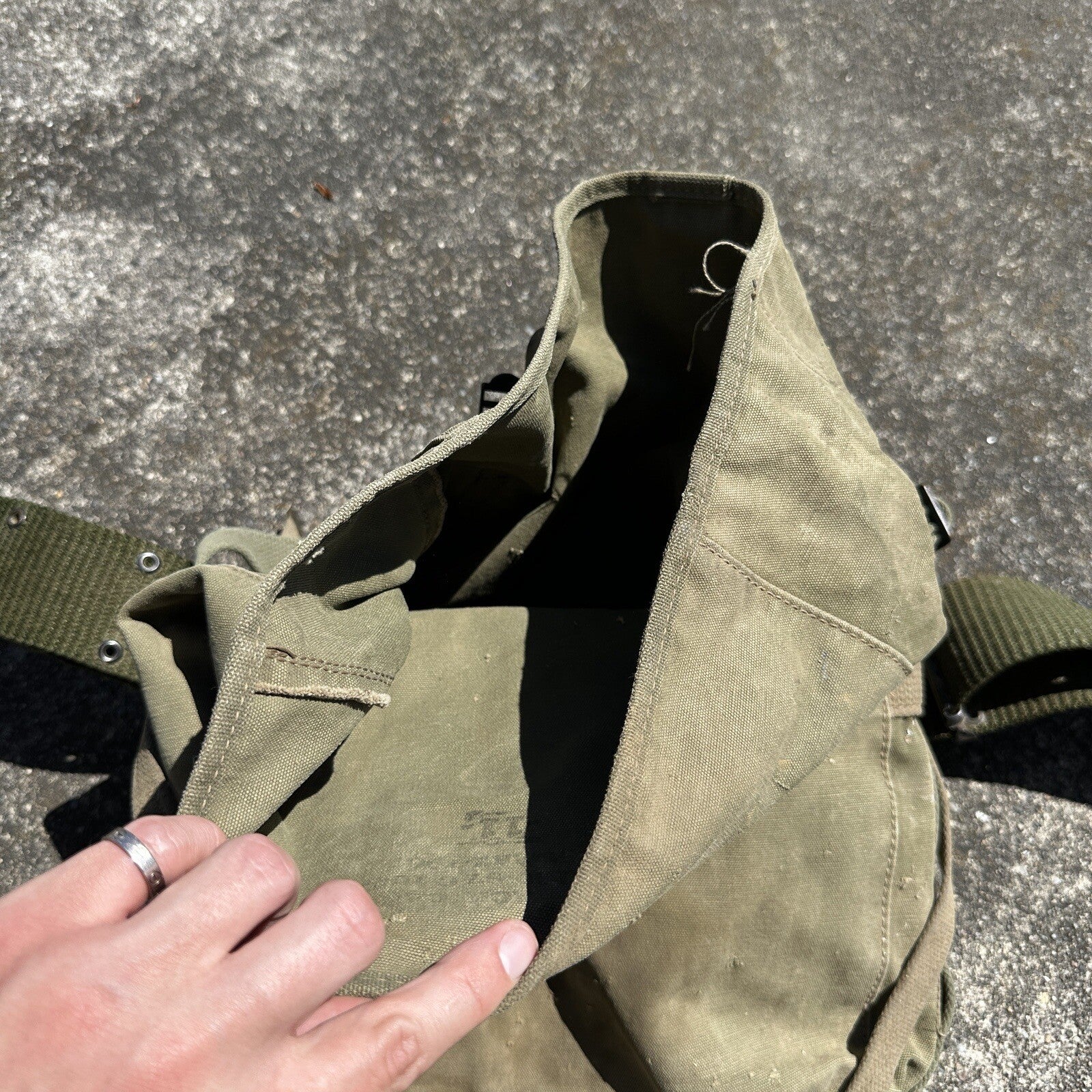 Korea US GI Gas Mask Bag Original Backpack Belt WWII Haversack 1960s?