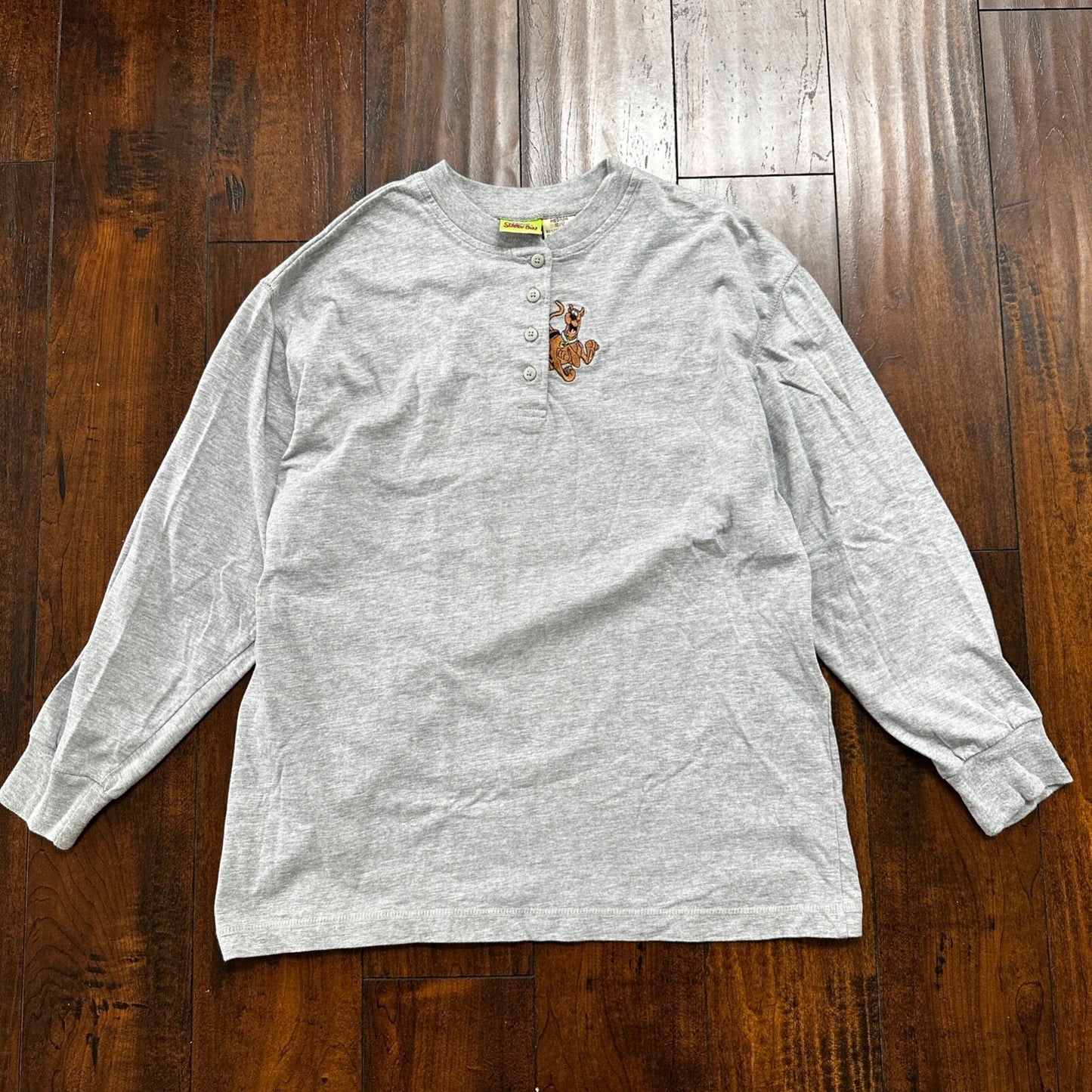 VTG Scooby Doo Cartoon Network Gray Henley Embroidered Shirt Top 90s 2001 Y2K