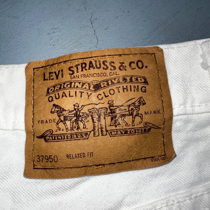 Vintage 90s Levis 950 White Denim Orange Tab Relaxed Shorts 7 High Waist