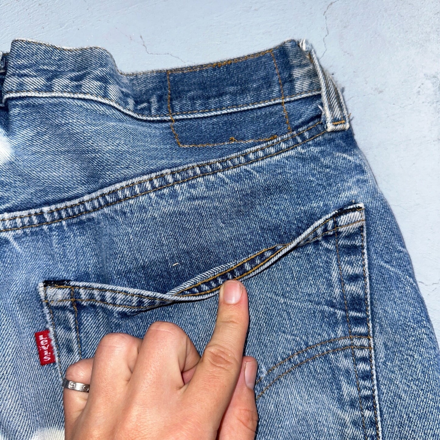 Levis 501 Vintage 80s Redline Selvedge USA XX Jeans Med Wash 35x36 Act 32x32