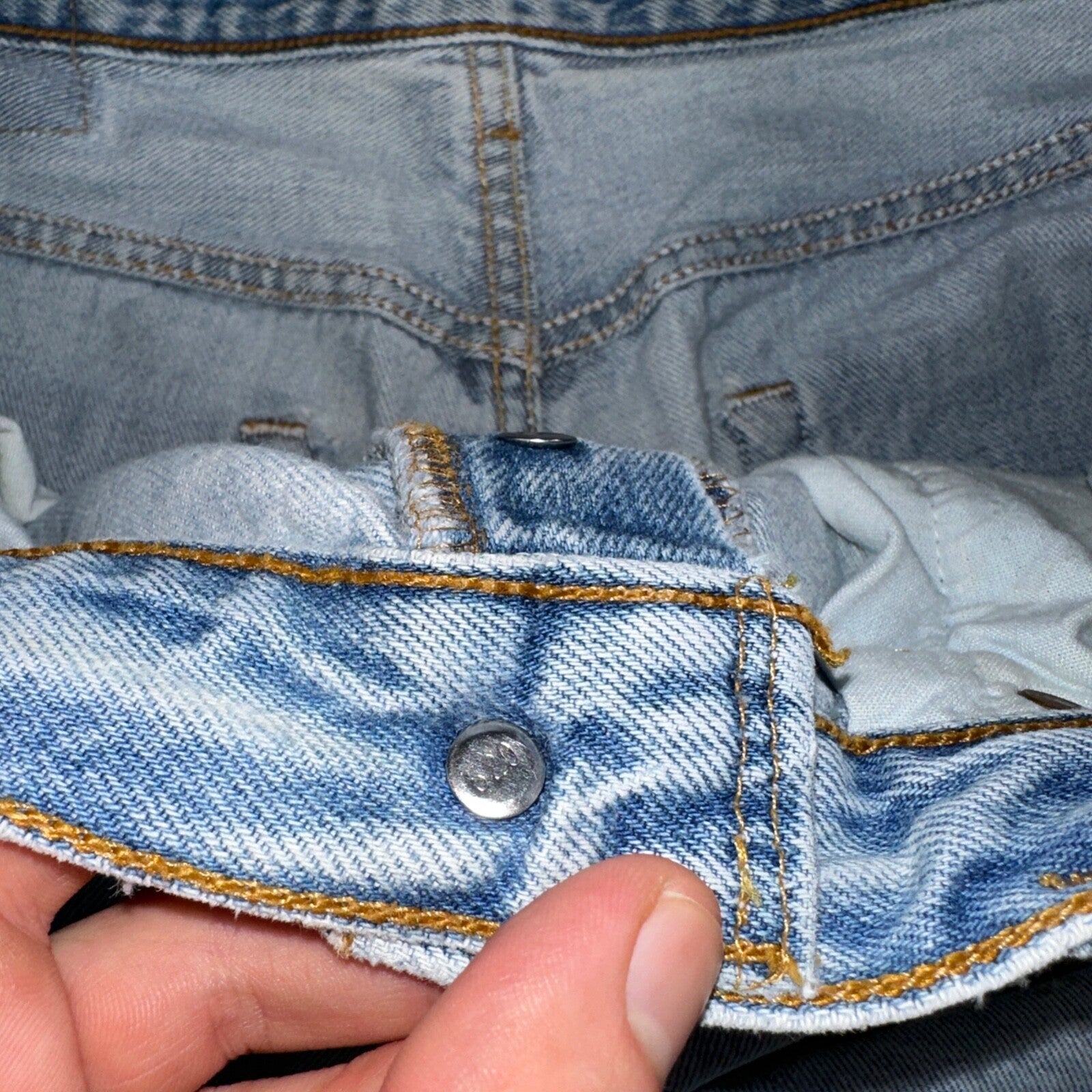 Levis 501 Vintage 90s USA XX Straight Leg Jeans Blue Light Wash 34x34 Act 32x32