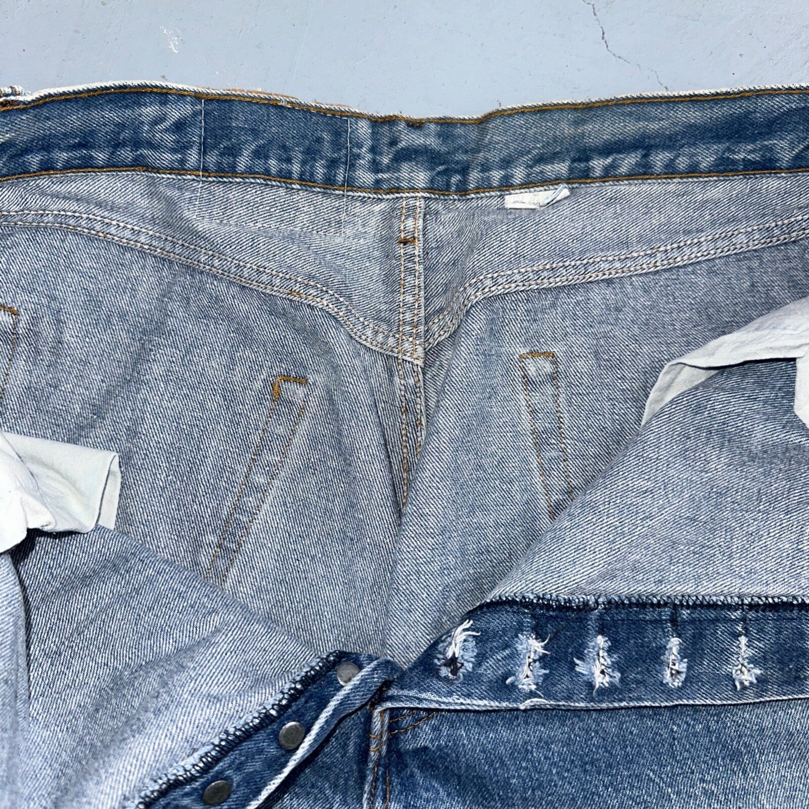 Vintage Womens Levis 29501 0115 Med Wash High Rise 501 Mom Jeans USA 38x28