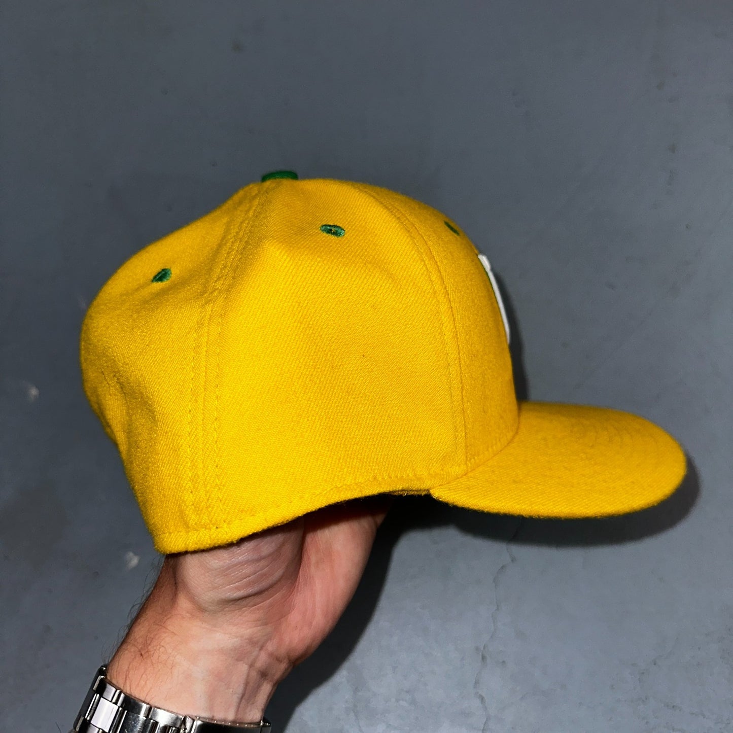 Nike True University of Oregon Hat UO Fitted Yellow Green Baseball Cap Ducks M/L