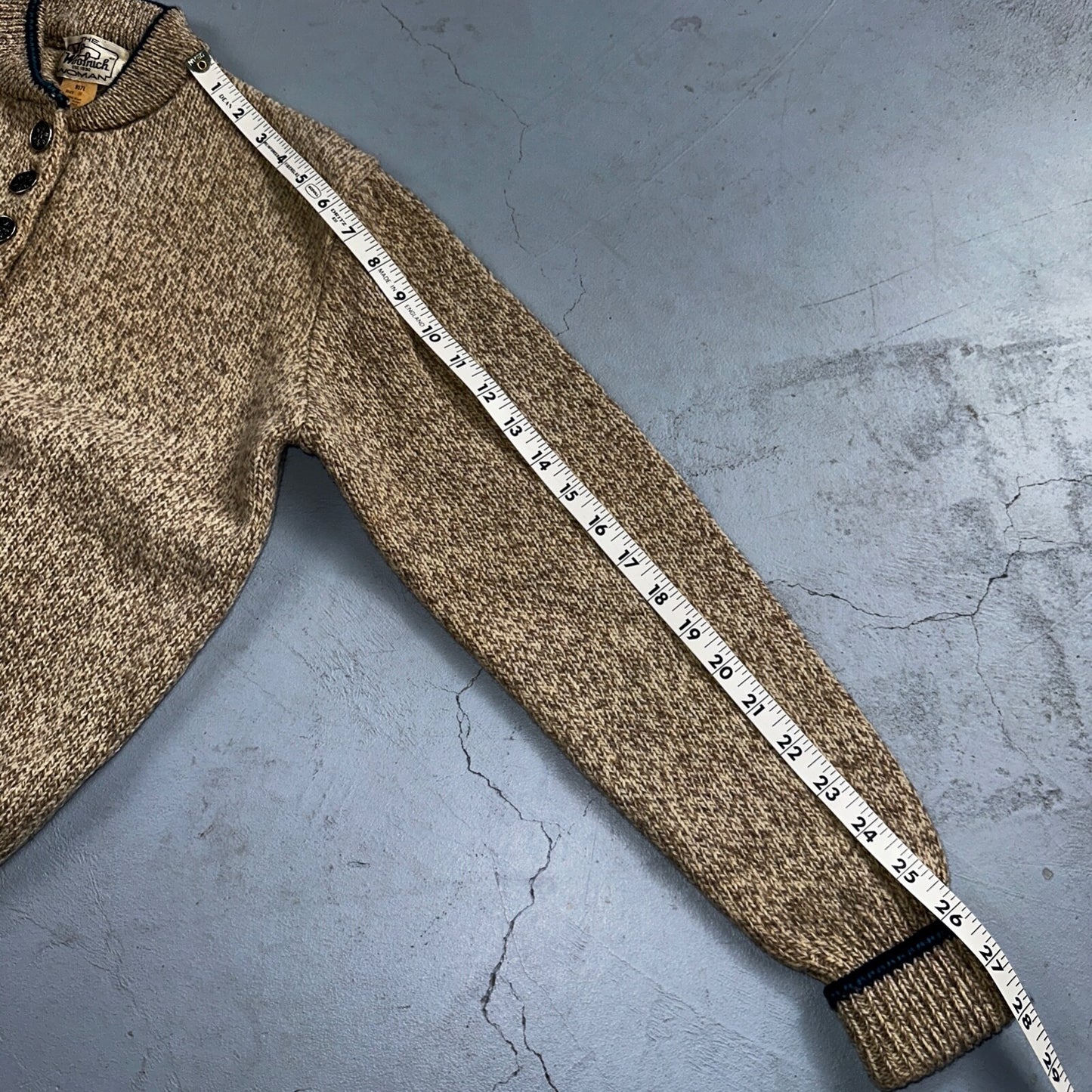 Vintage Woolrich Women's Sweater Size M 85% Wool Chunky Knit Crew Neck Long Slv