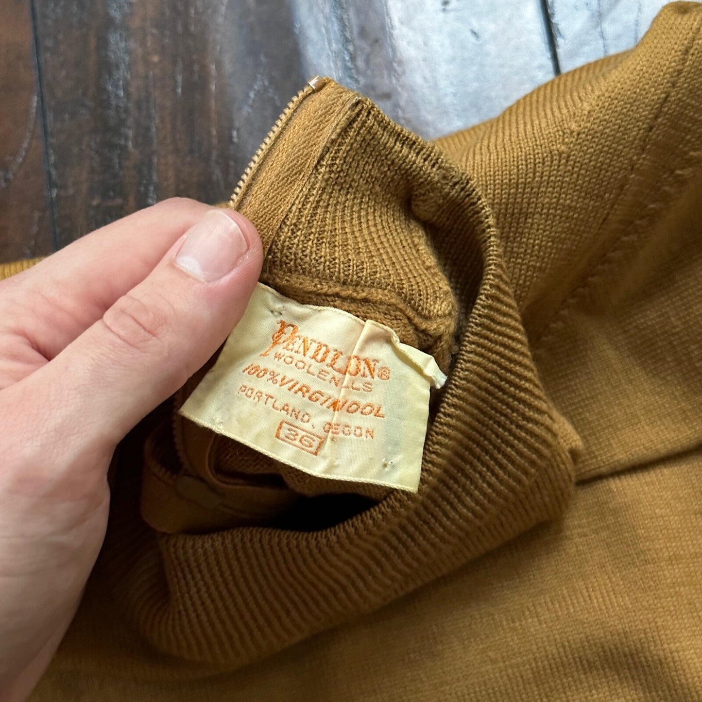 VTG 60s Pendleton Women’s Brown Pullover Sweater Long Sleeve Virgin Wool Size 36