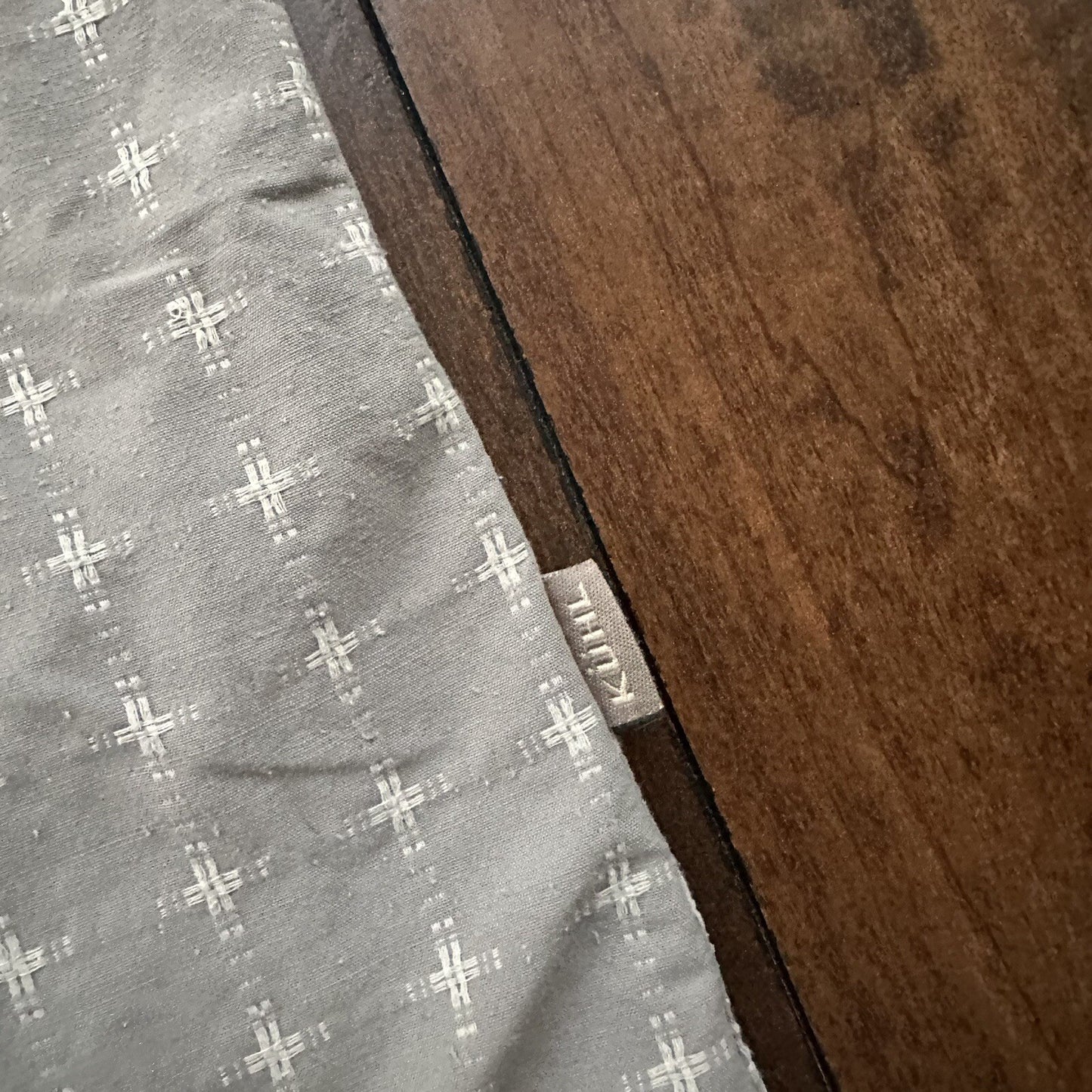 Kühl Men’s Sz. M Gray Button Up Casual Shirt Size Style# 7567 18S Vintage Cross