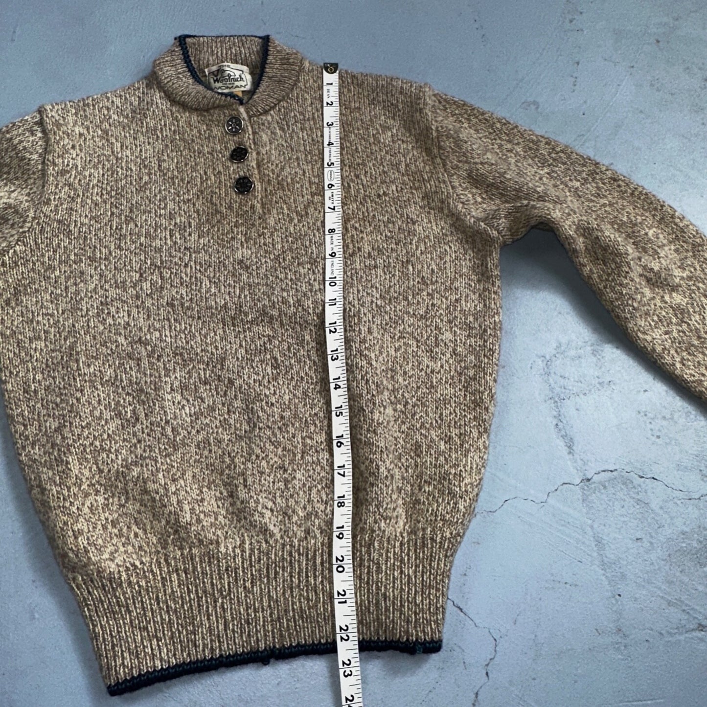 Vintage Woolrich Women's Sweater Size M 85% Wool Chunky Knit Crew Neck Long Slv