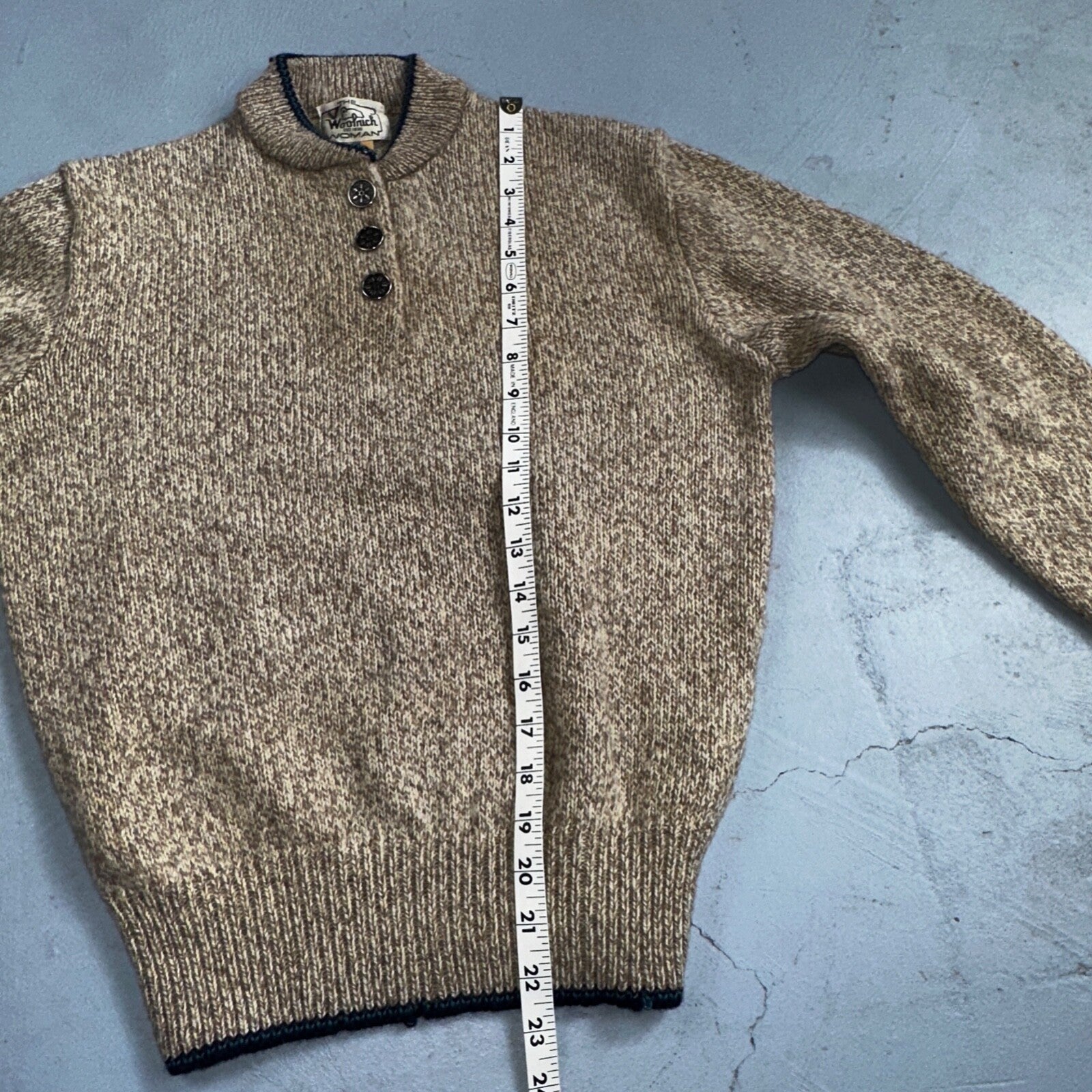 Vintage Woolrich Women's Sweater Size M 85% Wool Chunky Knit Crew Neck Long Slv