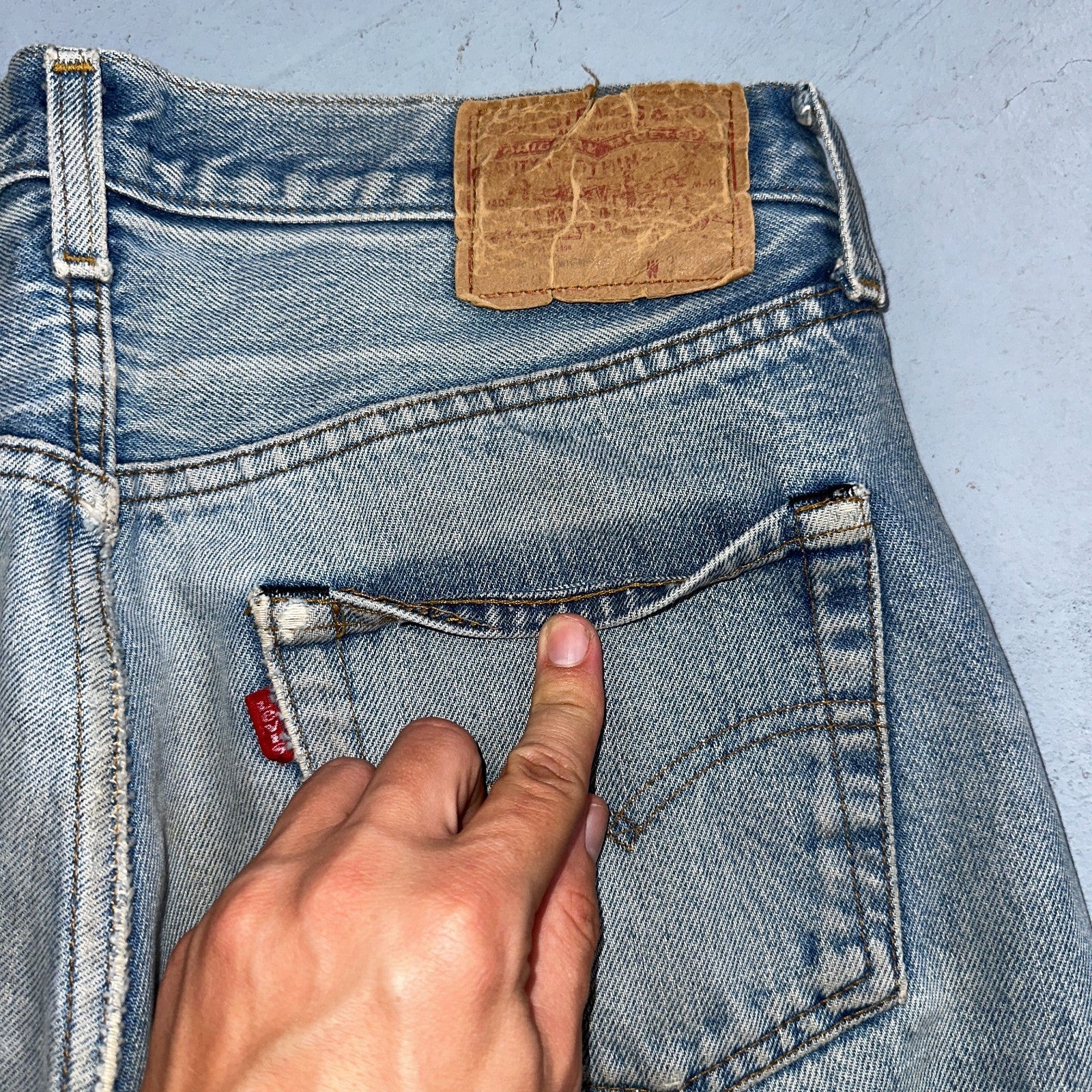 Levis 501 Vintage 80s Redline Selvedge USA XX Jeans Light Wash Worn Act 30x30