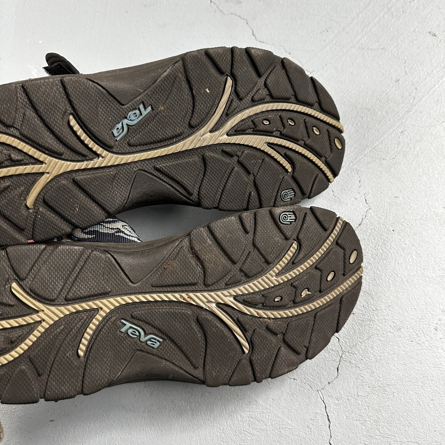 Teva Original Men’s Hiking Water Sandals 6404 White Stripes - Size 9 VTG