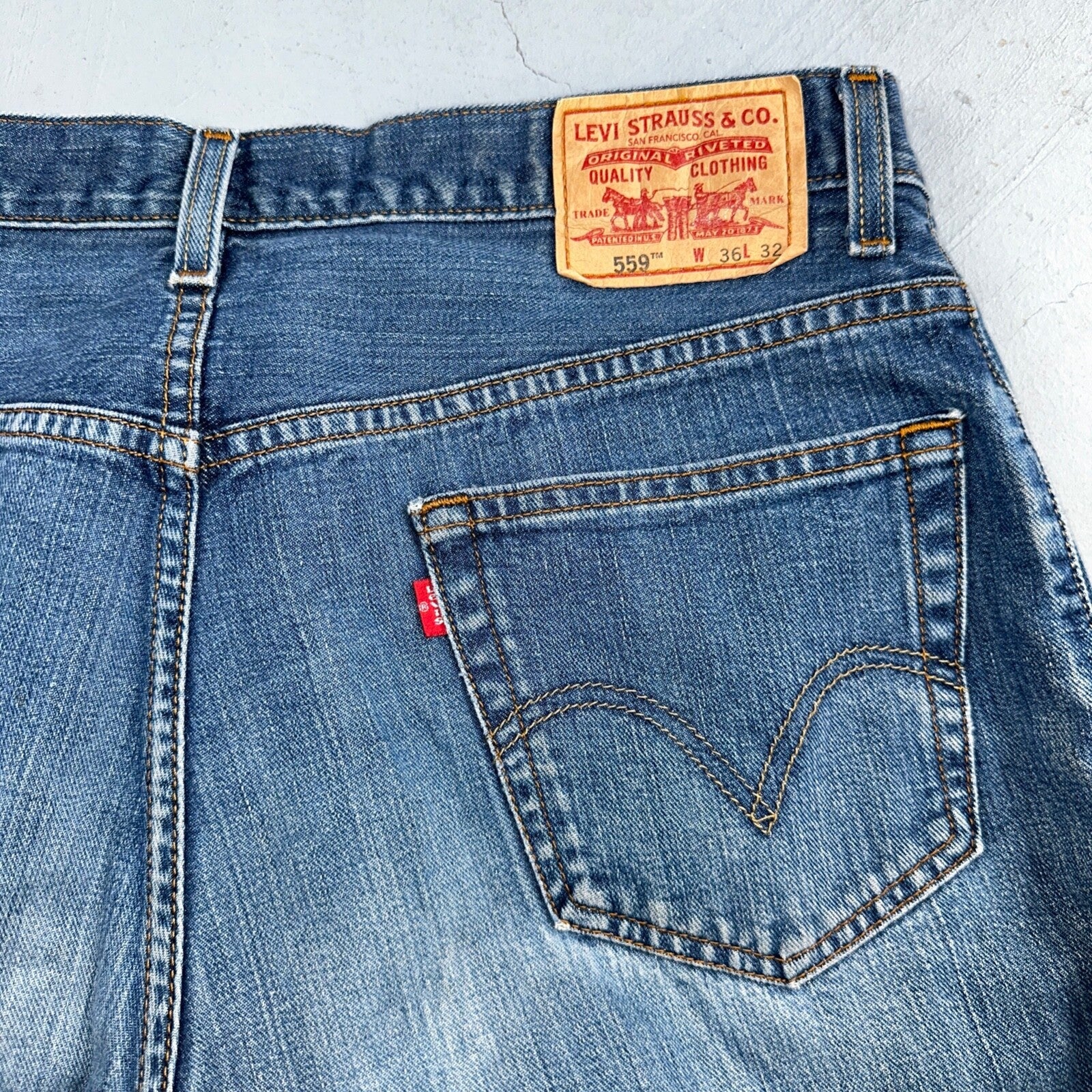 Levis 559 Relaxed Straight Fit Rugged Dark Blue VTG Y2K Denim Jeans Mens 36x32