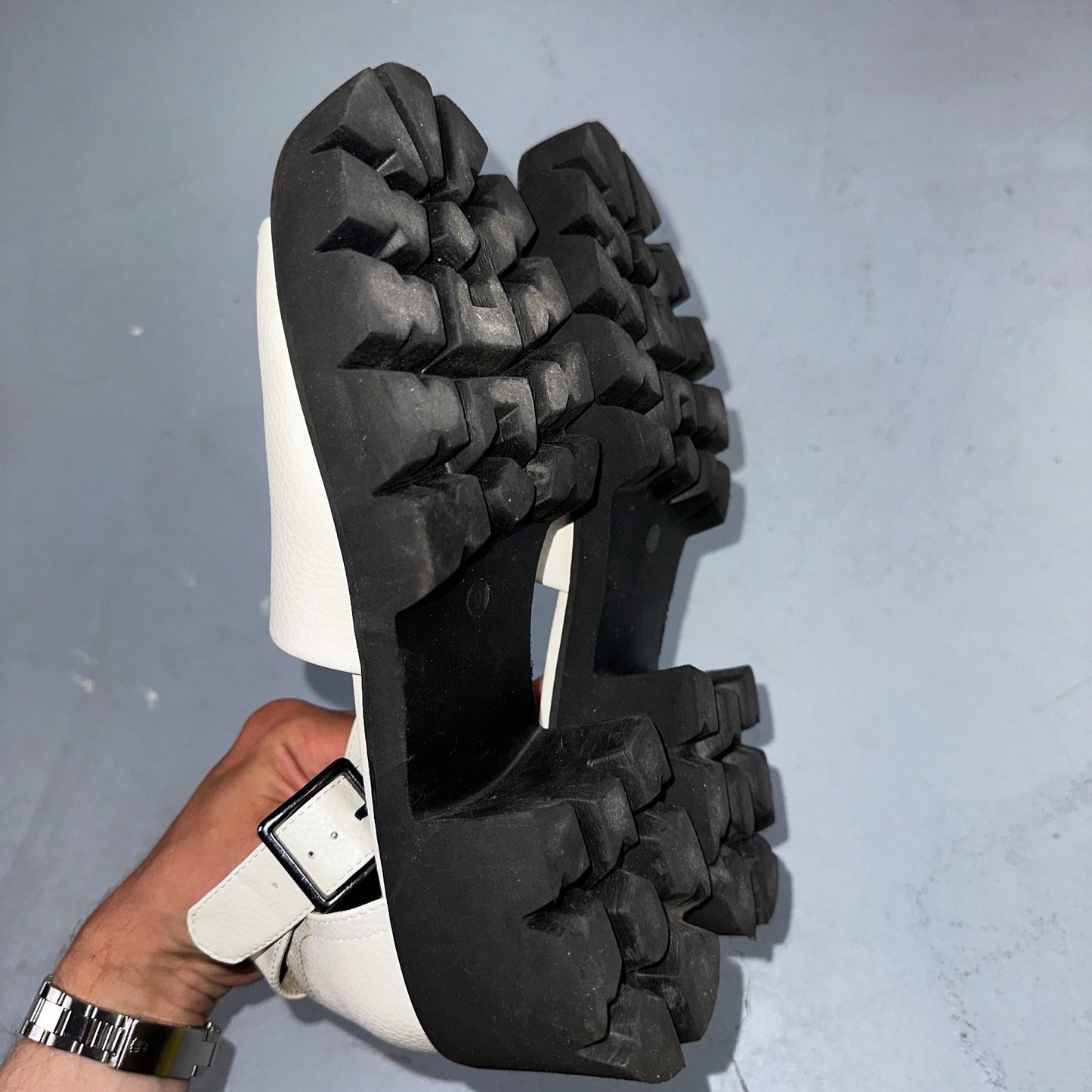 BC Born in California Size 9 Off White Vegan Leather Chunky Lug Sole Sandals