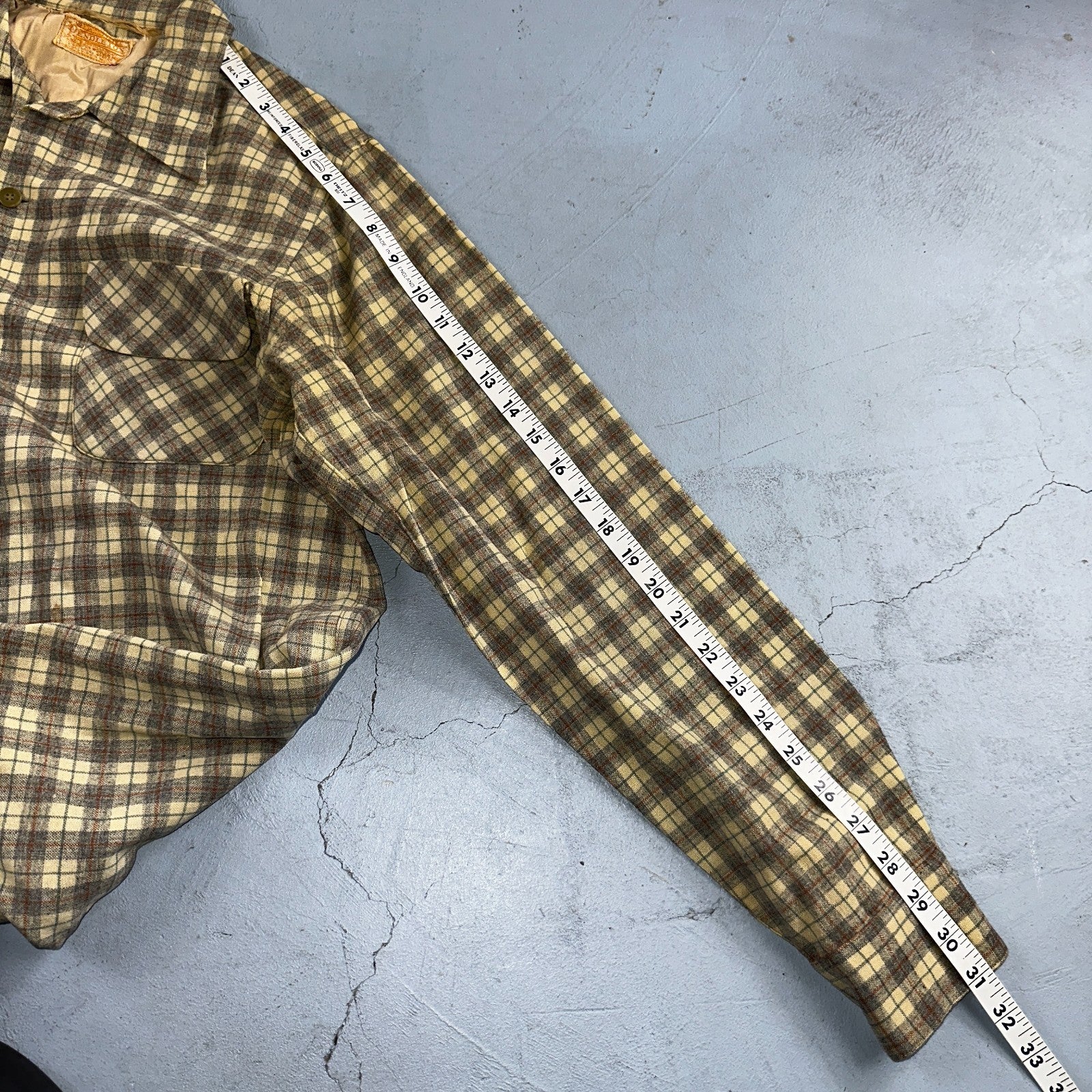 Pendleton VTG Board Shirt Plaid 100% Wool Button Down Size M Plaid 1960s Camp