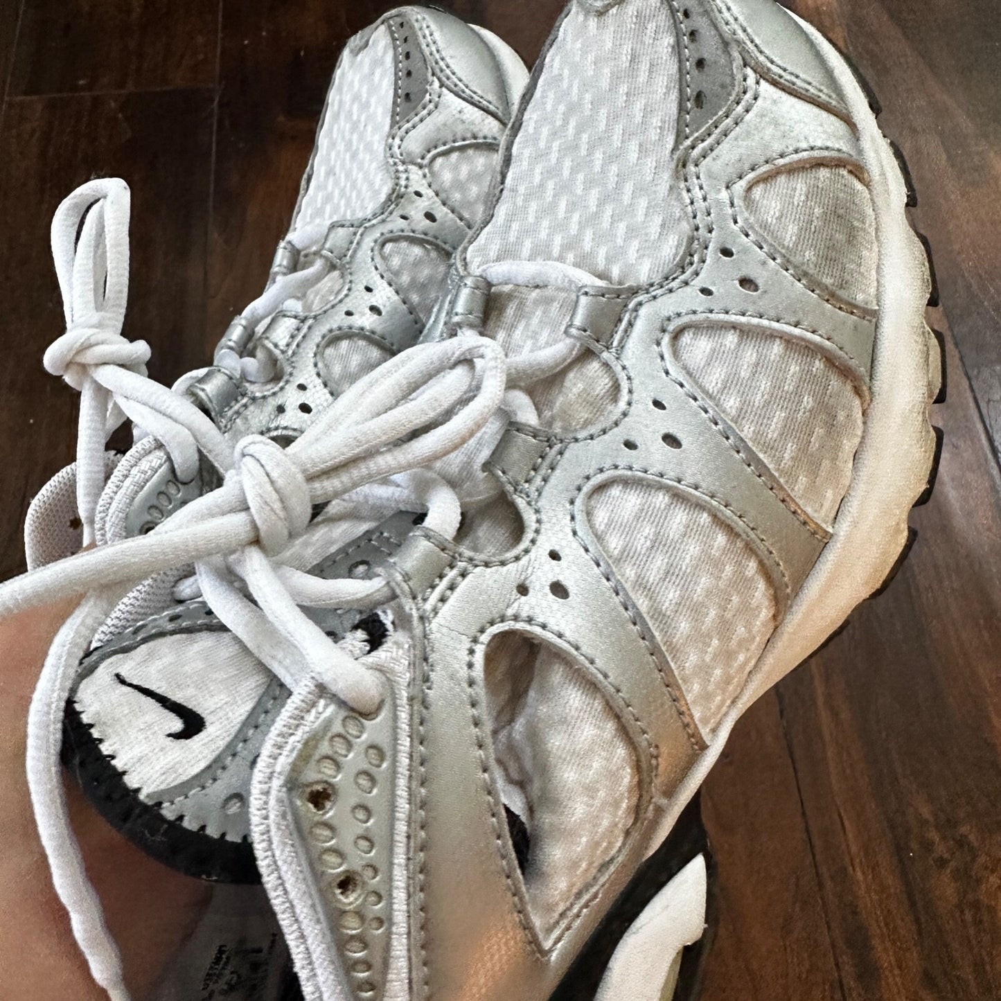 VTG Nike Air Max Womens Athletic Shoes 308677 101 Silver Black White 9.5 Y2K