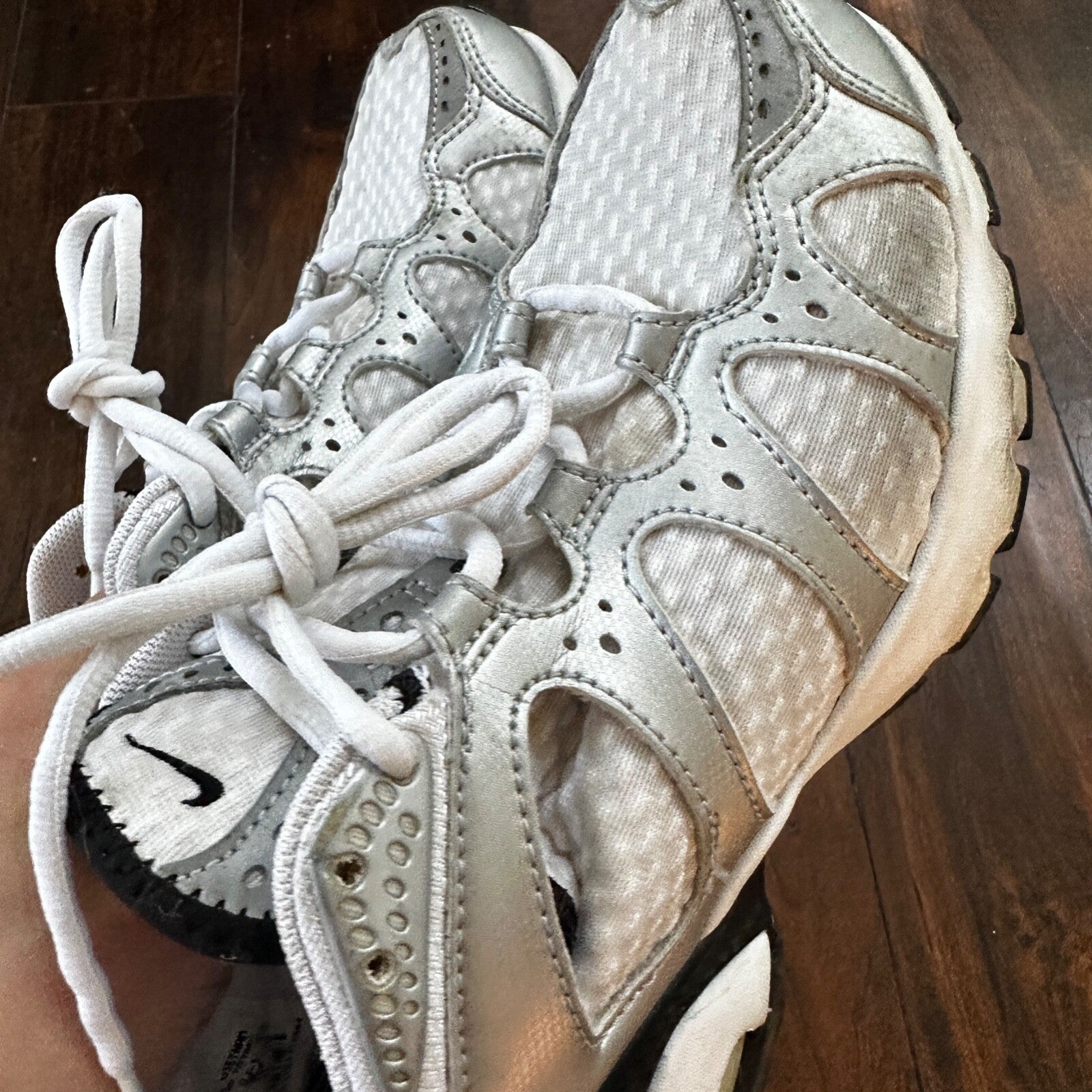 VTG Nike Air Max Womens Athletic Shoes 308677 101 Silver Black White 9.5 Y2K