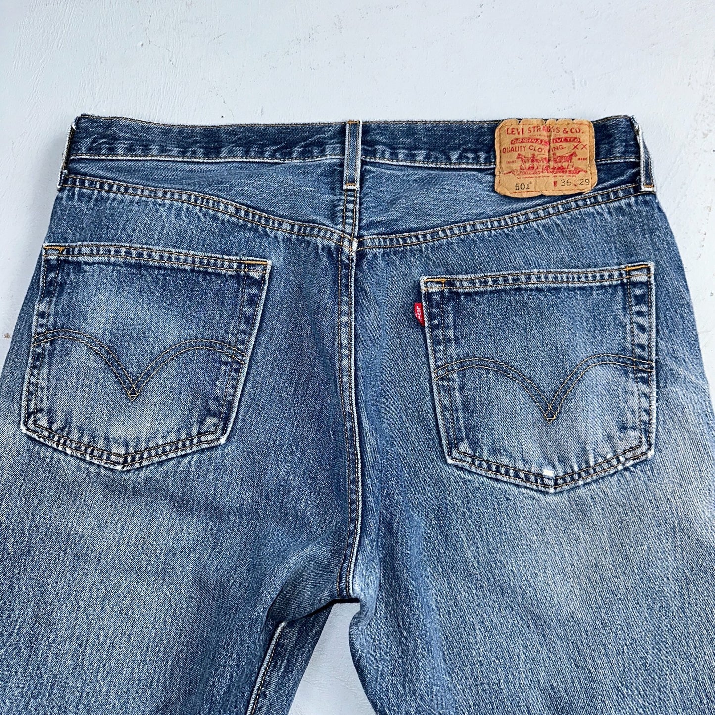 Levis 501 Vintage Y2K Mexico Straight Leg Jeans 36x29 90s Med Wash Act 35x28