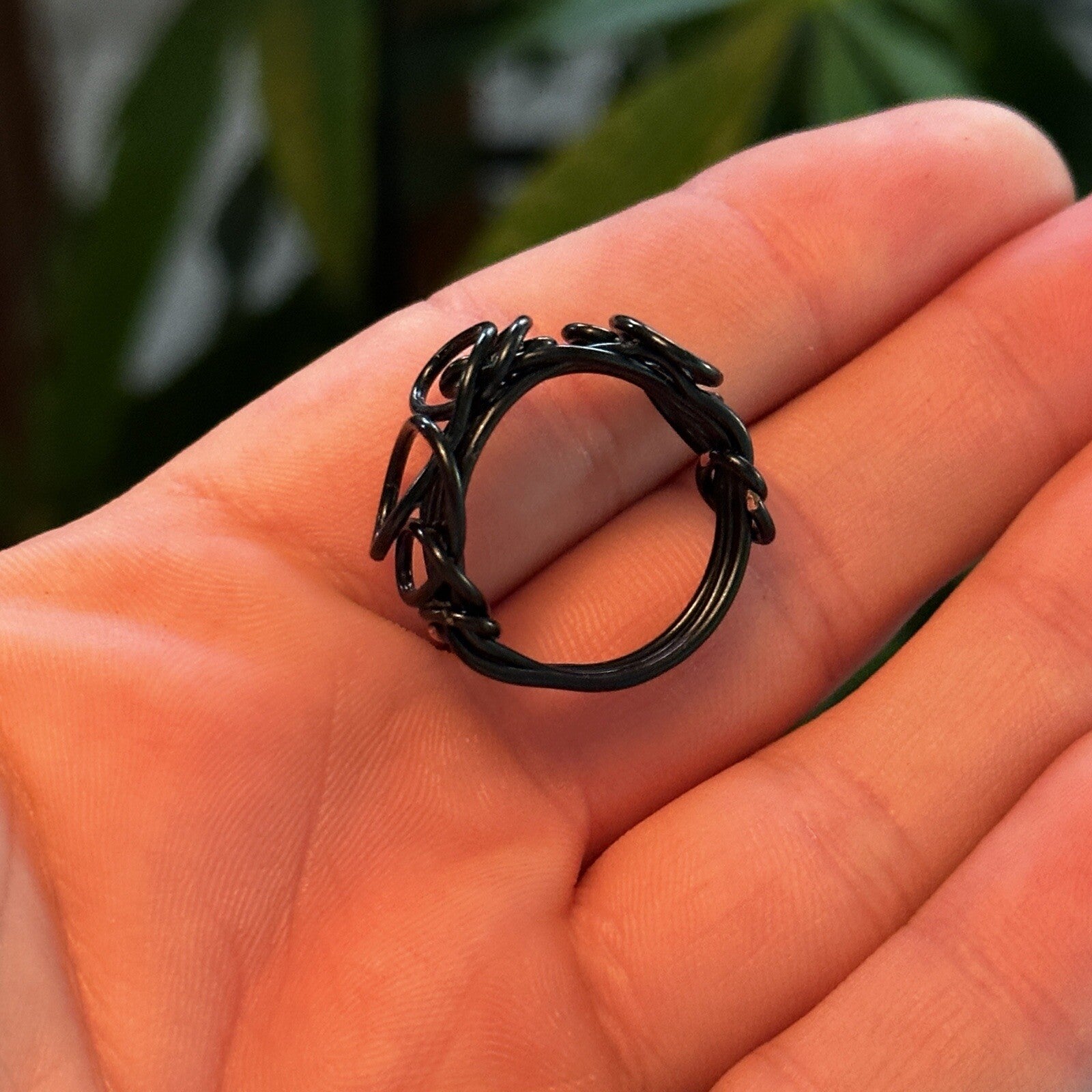 Homemade Wire Black Created Women's Wedding Band Ring Cute Y2K VTG Cool 90s