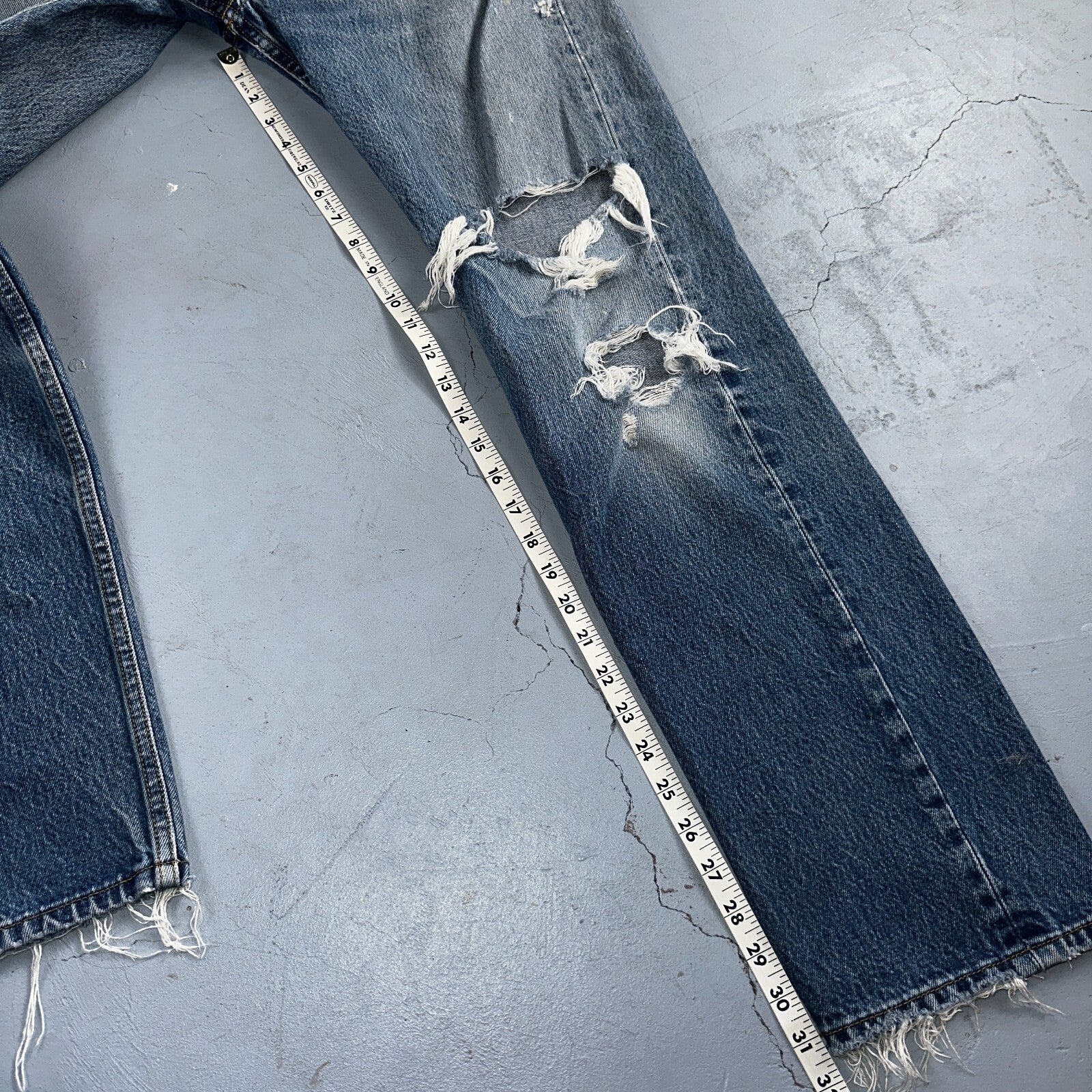 Levis 501 Vintage Y2K XX Straight Leg Jeans Rips Blue Med Wash 33x36 Act 31x31