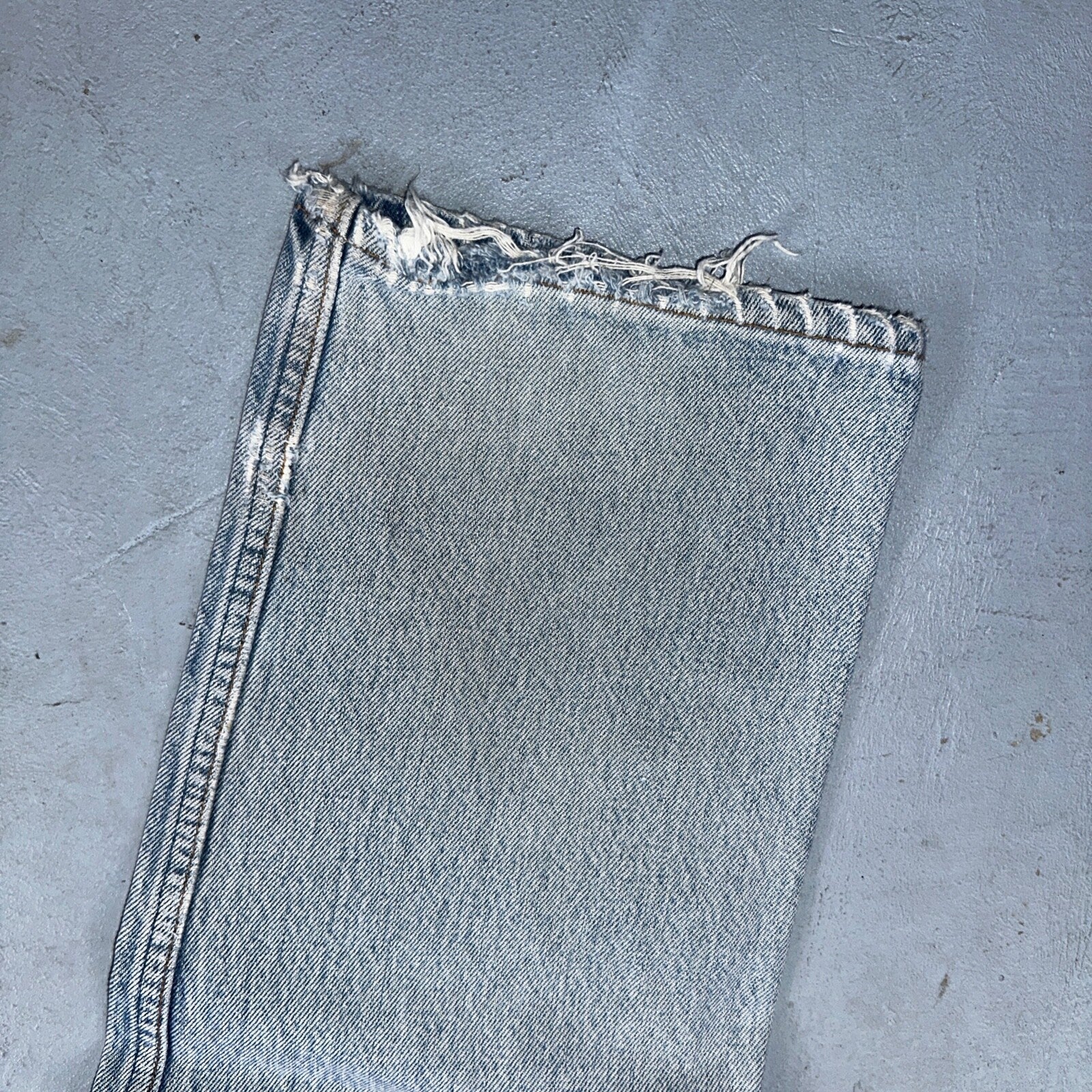 Levis 501 Vintage 90s USA XX Straight Leg Jeans Blue Light Wash 34x34 Act 31x33