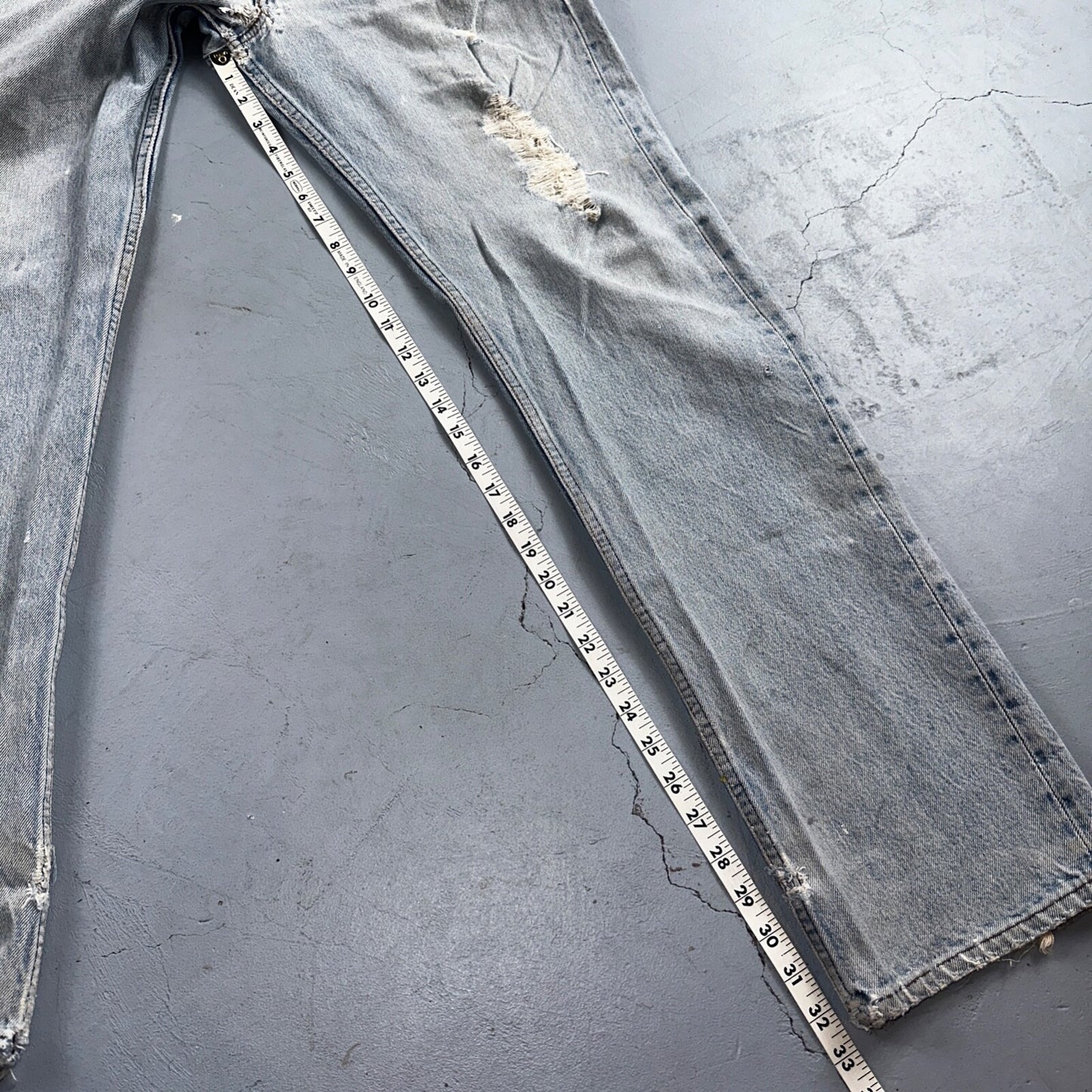 Levis 501 Vintage 80s USA XX Straight Leg Jeans Blue Light Wash Torn Act 32x33