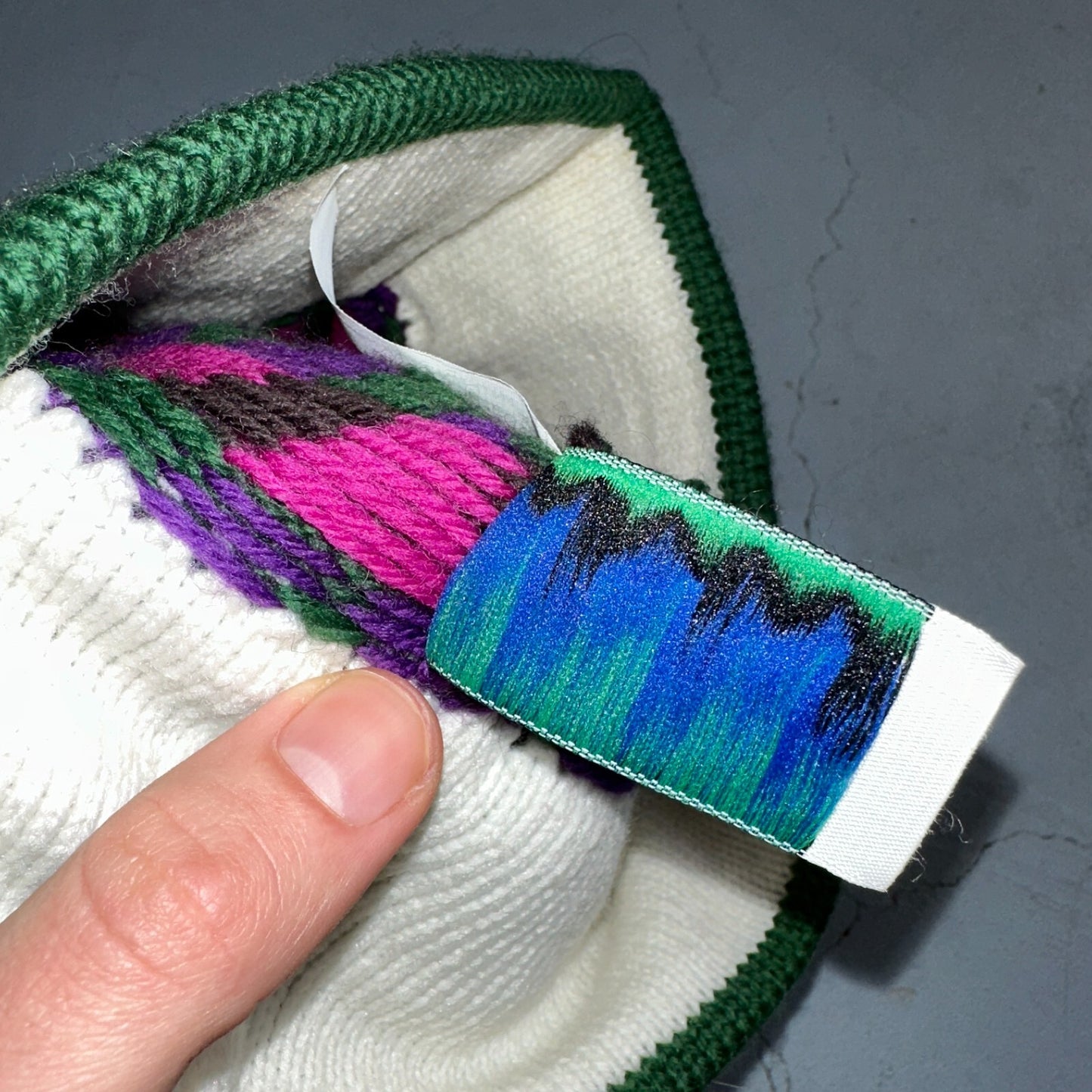 Vintage Mountain Ladies & Ewe Wool Pink Blue Knit Ski Hat Cap One Size Tassels