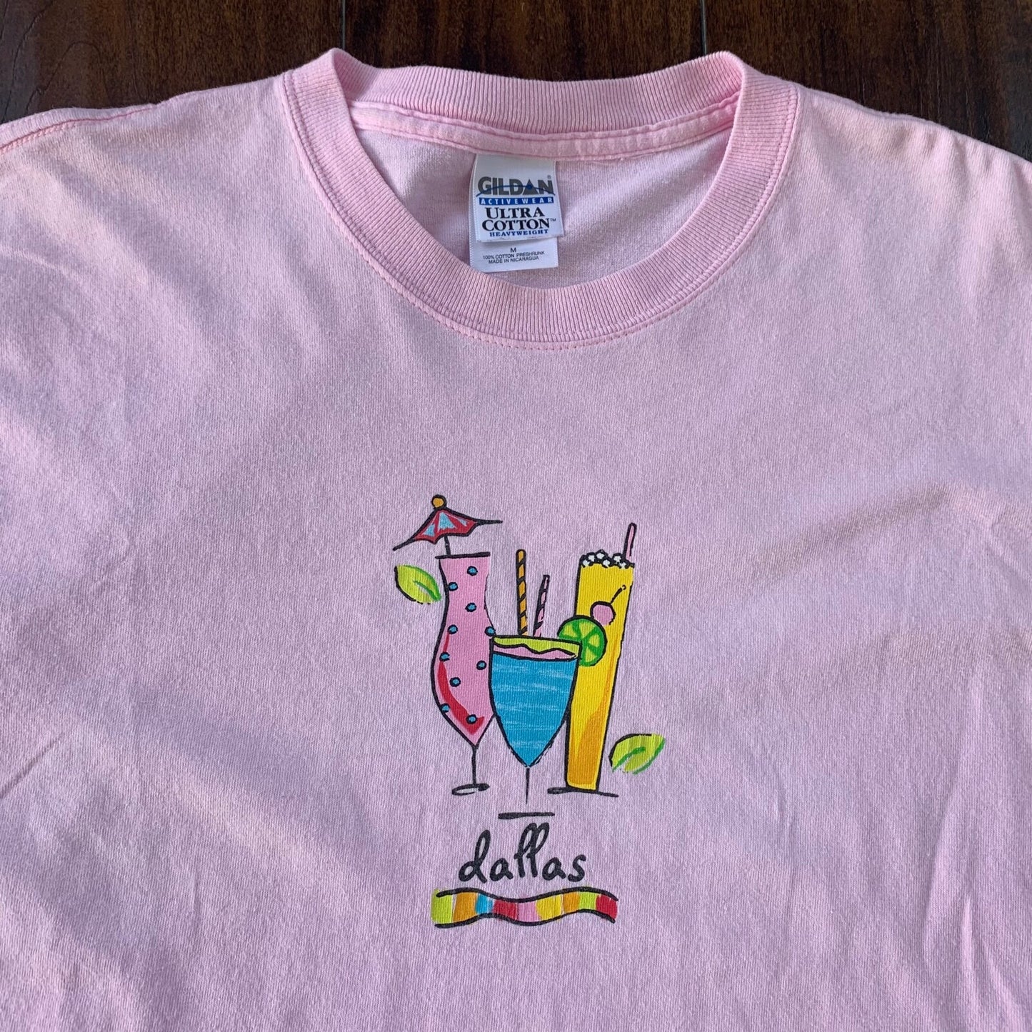 Dallas Texas Vintage T Shirt Drinks Alcohol Summer Beach Relax Vibe Hot Pink 90s