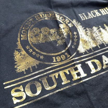 South Dakota Mount Rushmore Graphic 90s VTG T Shirt Black Hills Gold Text USA