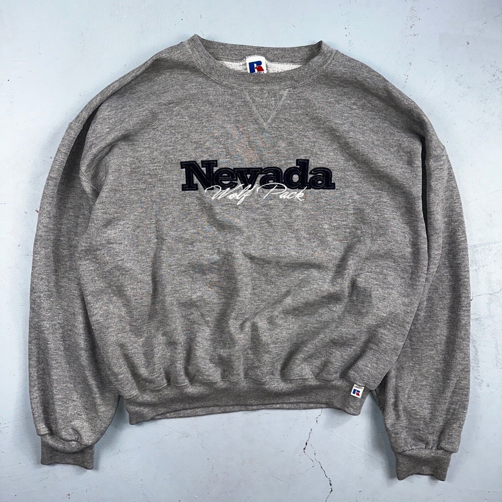 Russell Athletic Sweatshirt XL Nevada VTG Crewneck Wolf Pack Sweat Gray Sports