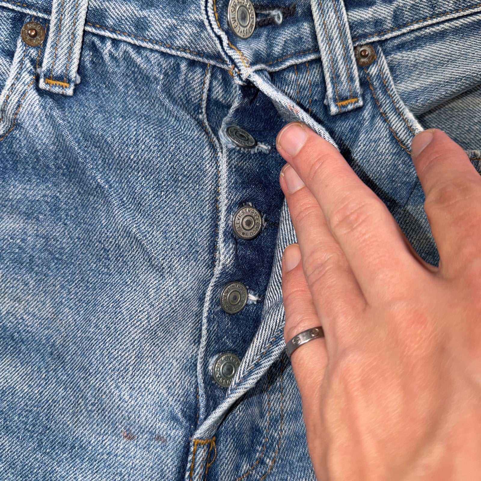 Levis 501 Vintage 80s Redline Selvedge USA XX Jeans Light Wash Act 28x30