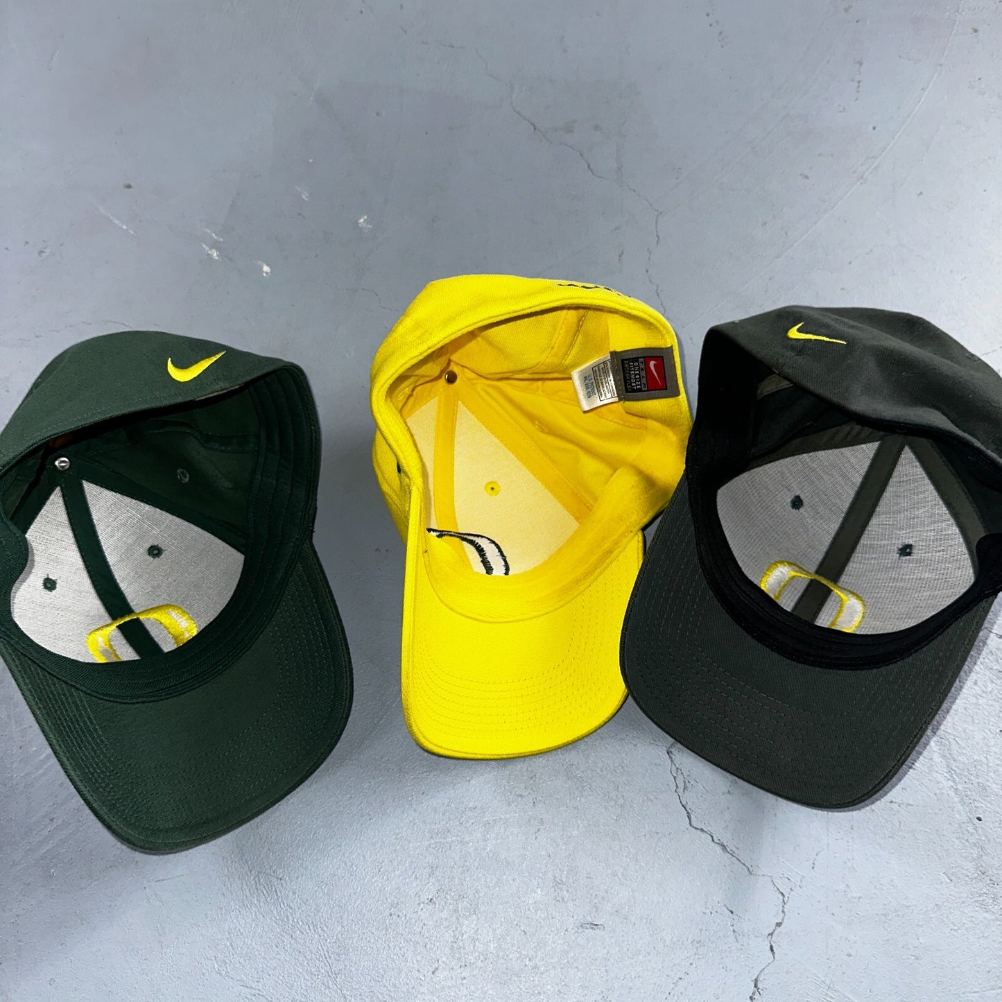 Nike Oregon Ducks VTG Hat Cap Snapback Lot of 3 Yellow Green Eugene Running Y2K