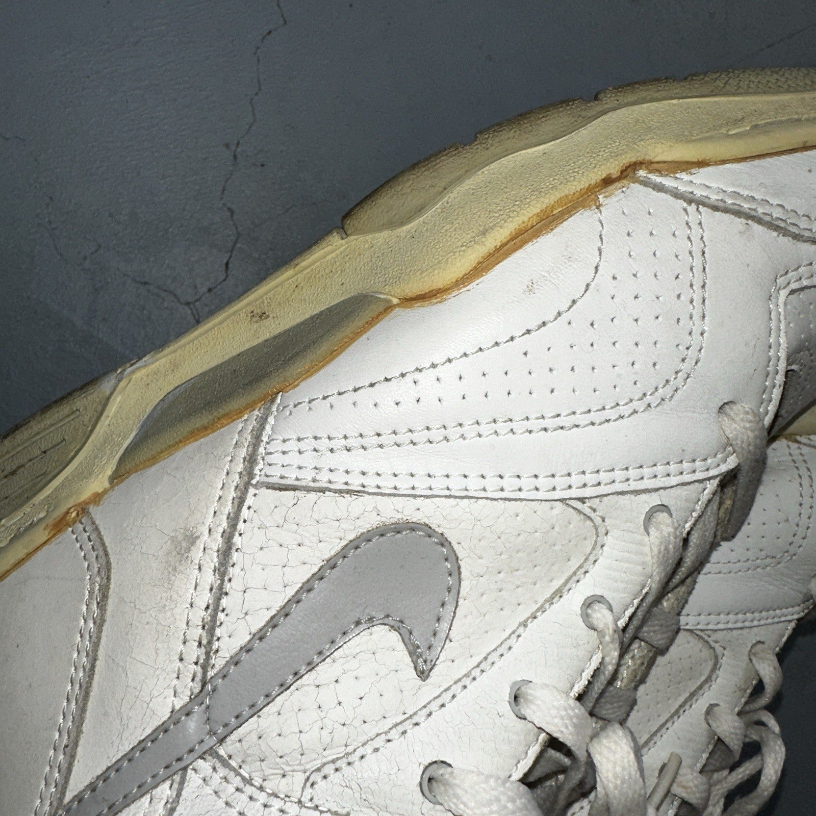 Nike Vintage 1990 Air Delta Force High Great Condition Men’s 8.5 Rare 90s White
