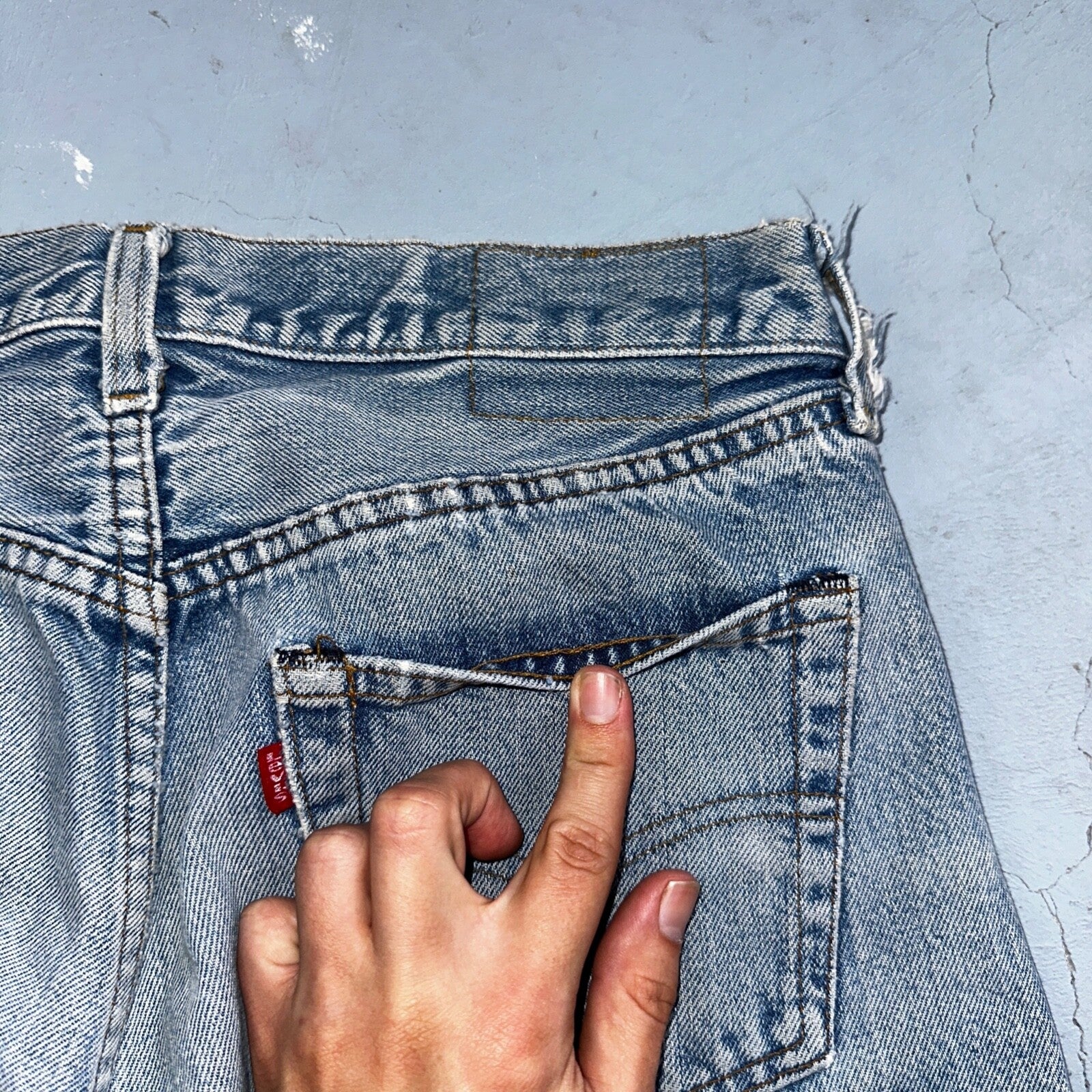 Levis 501 Vintage 80s Redline Selvedge USA XX Jeans Thrashed Light Act 30x33