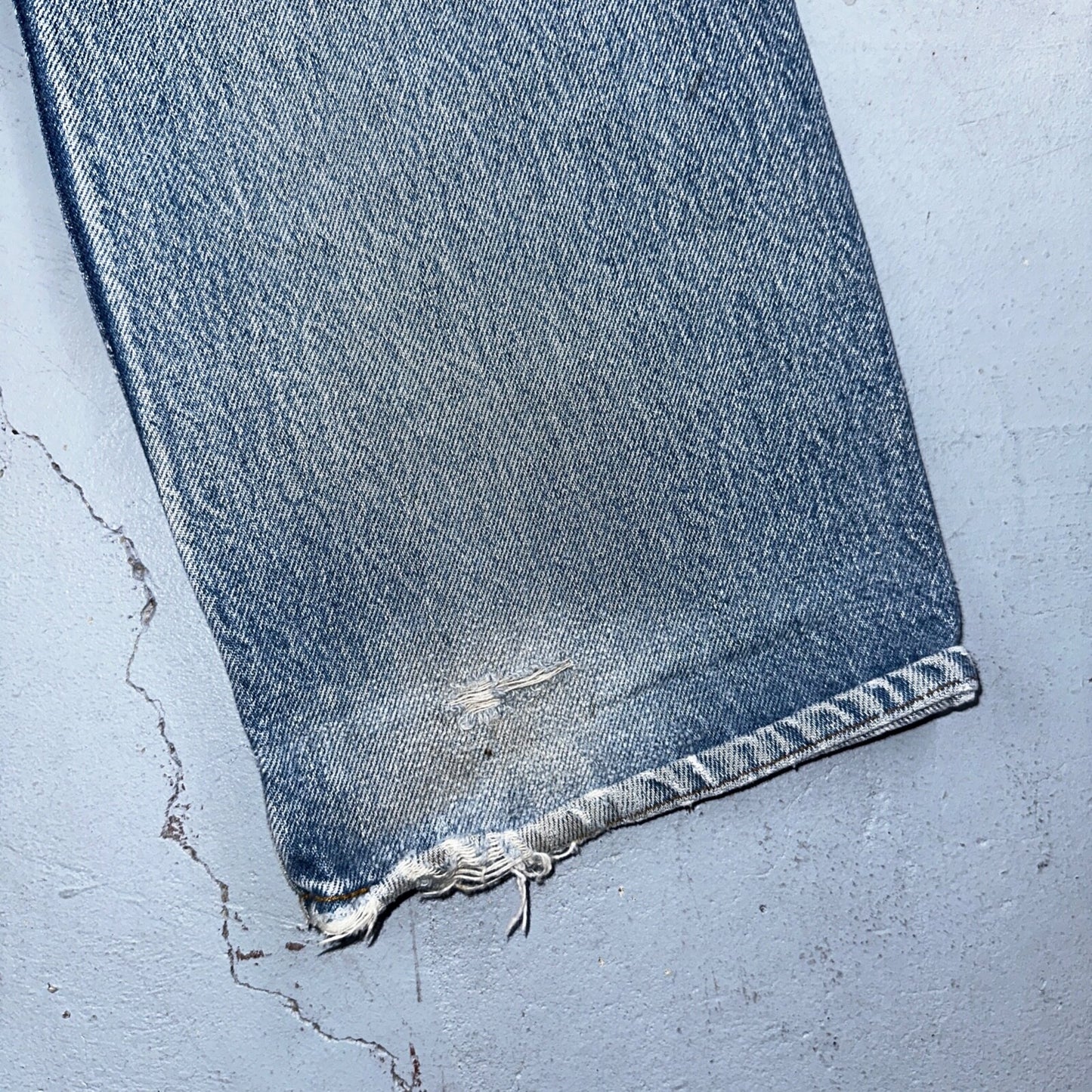 Levis 501 Vintage 80s USA XX Straight Leg Jeans Blue Thrashed 33x38 Act 31x33