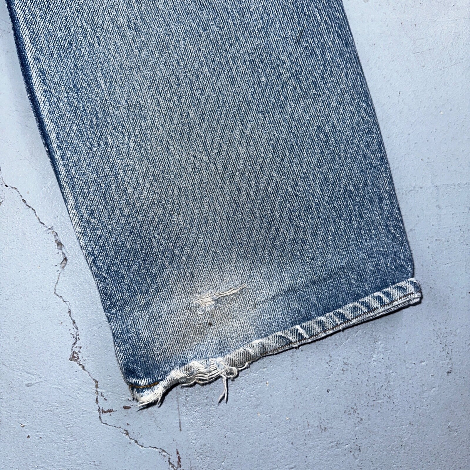 Levis 501 Vintage 80s USA XX Straight Leg Jeans Blue Thrashed 33x38 Act 31x33