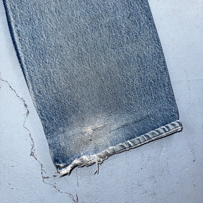 Levis 501 Vintage 80s USA XX Straight Leg Jeans Blue Thrashed 33x38 Act 31x33