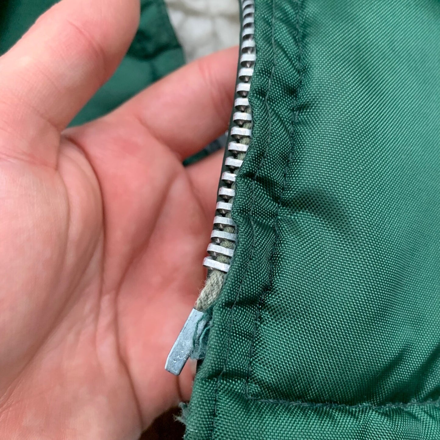 VTG West Wind Buccaneer 70s Sherpa Satin Bomber Jacket Green Broken Zip Oregon