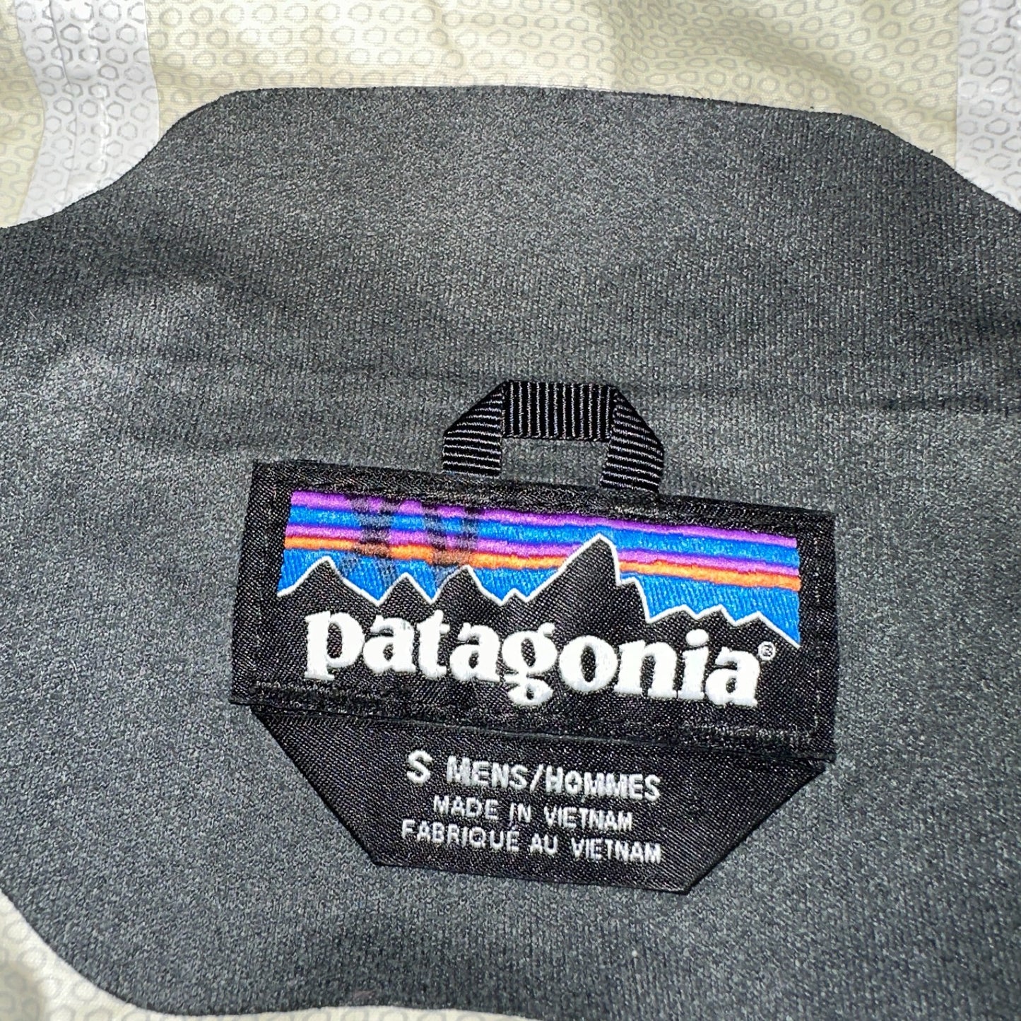 Patagonia Torrentshell Jacket Mens S Green H2No Hooded Hiking Outdoor Shell