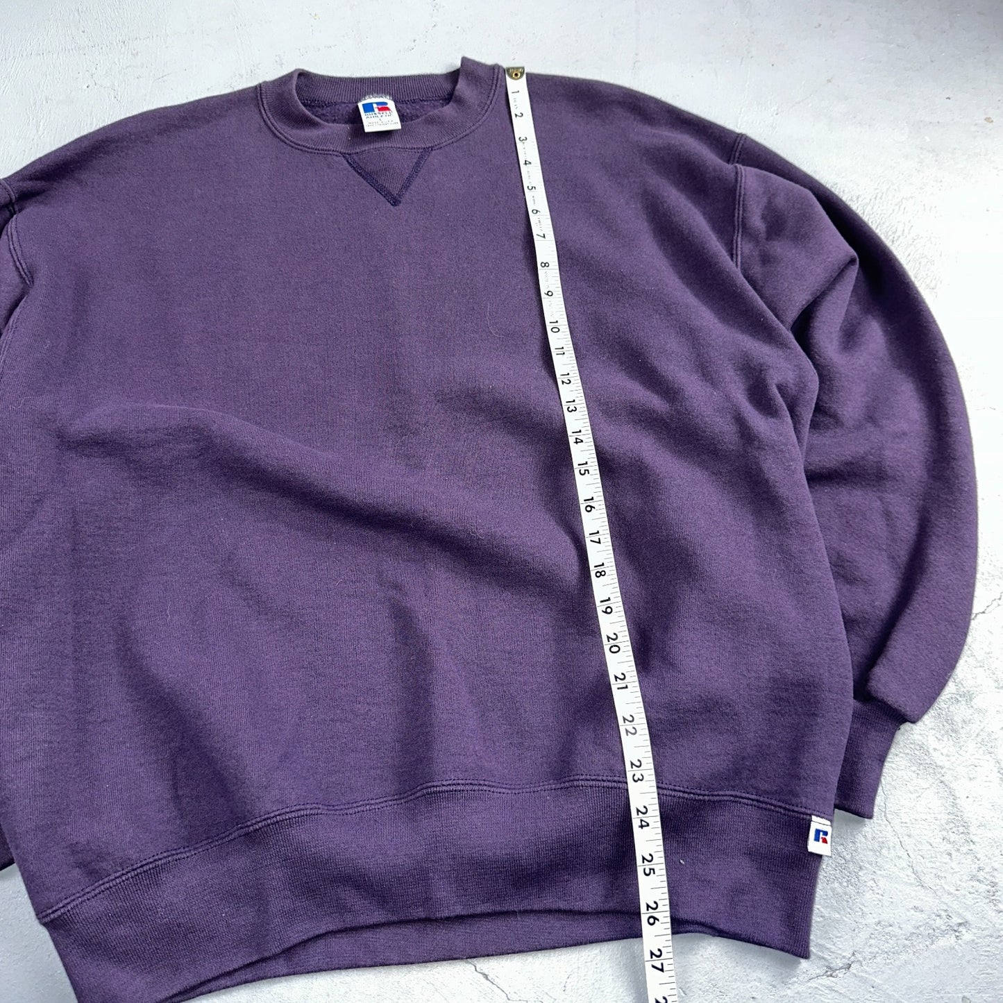 Russell Athletic L USA Sweatshirt 90s VTG Crewneck Purple Basic Blank Essential