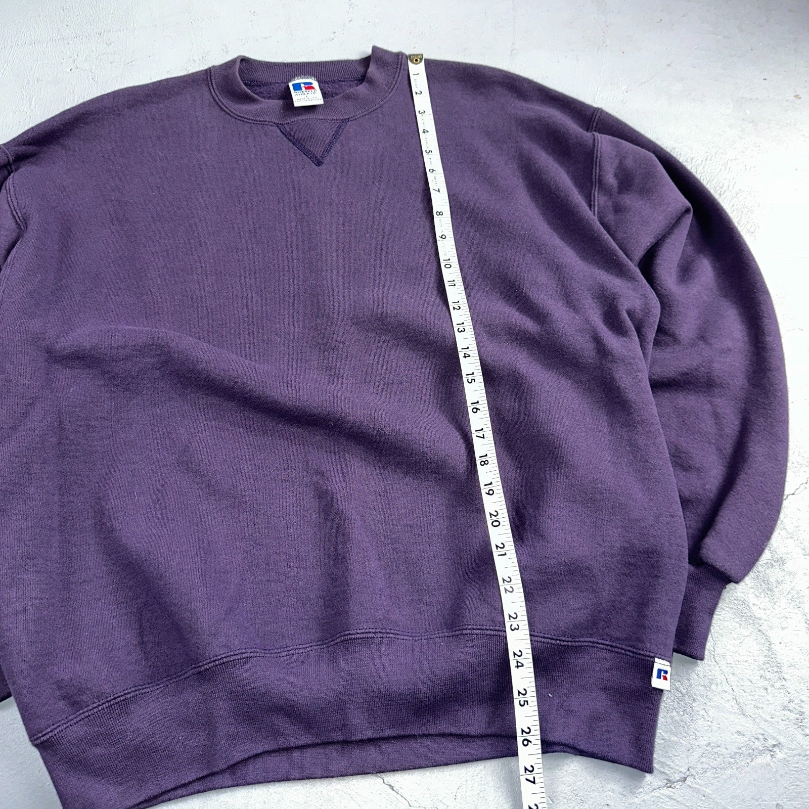 Russell Athletic L USA Sweatshirt 90s VTG Crewneck Purple Basic Blank Essential